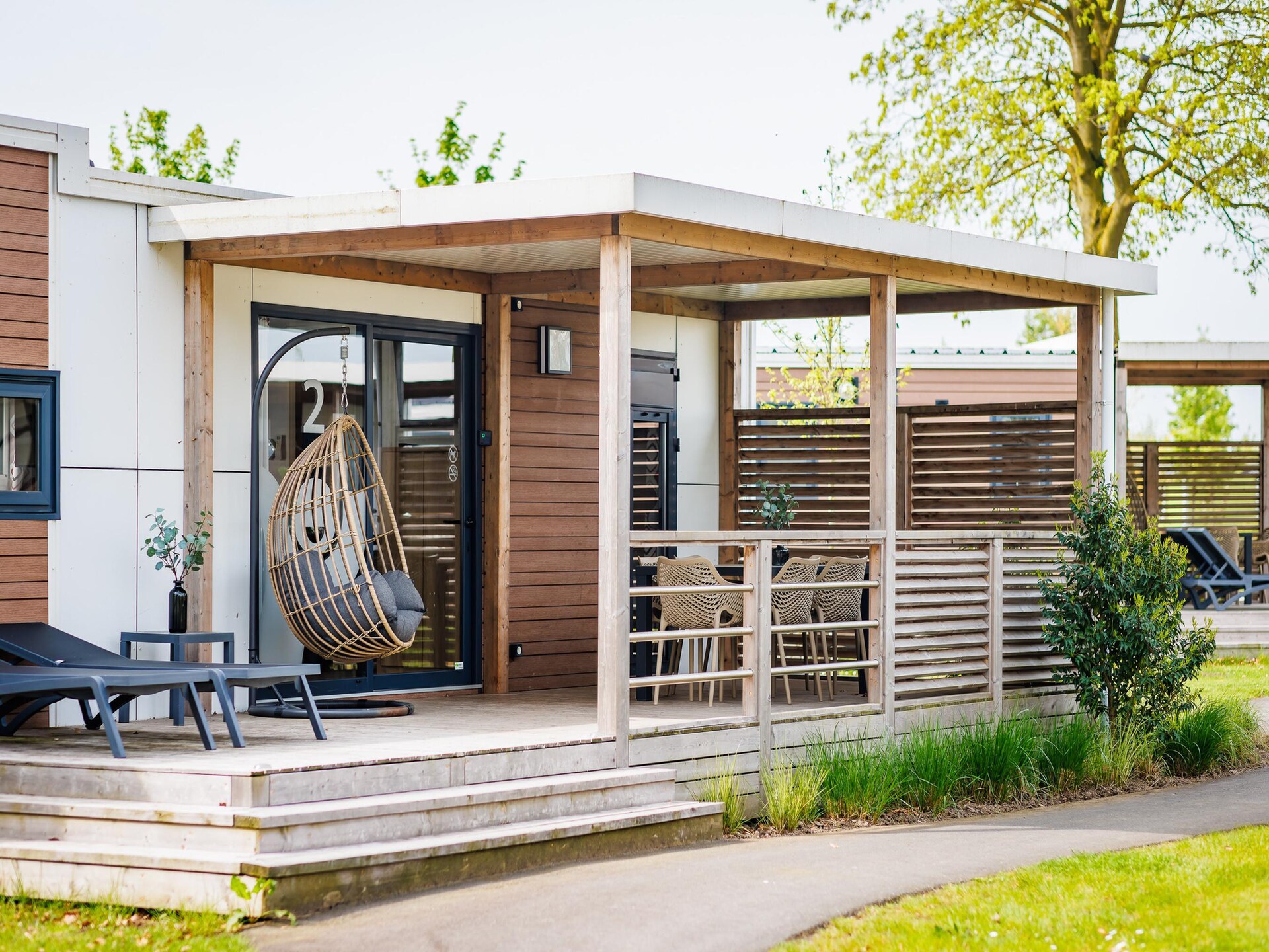 Eilandlodge: stijlvol chalet met veranda in hartje vakantiepark Maurik - foto 9