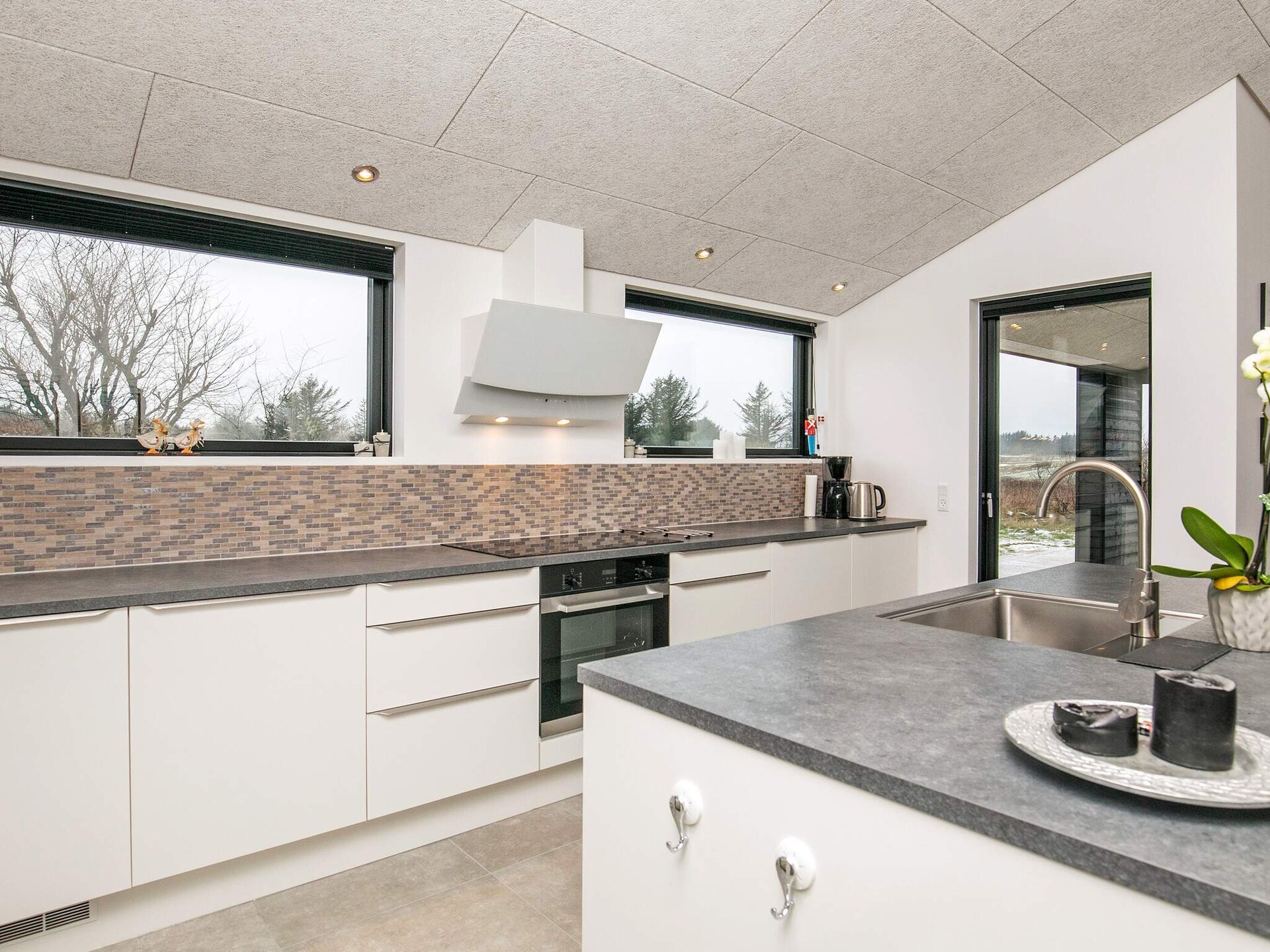 Op 900 m van zee: ruim vakantiehuis in Løkken voor 10 personen · 196 m² - foto 14