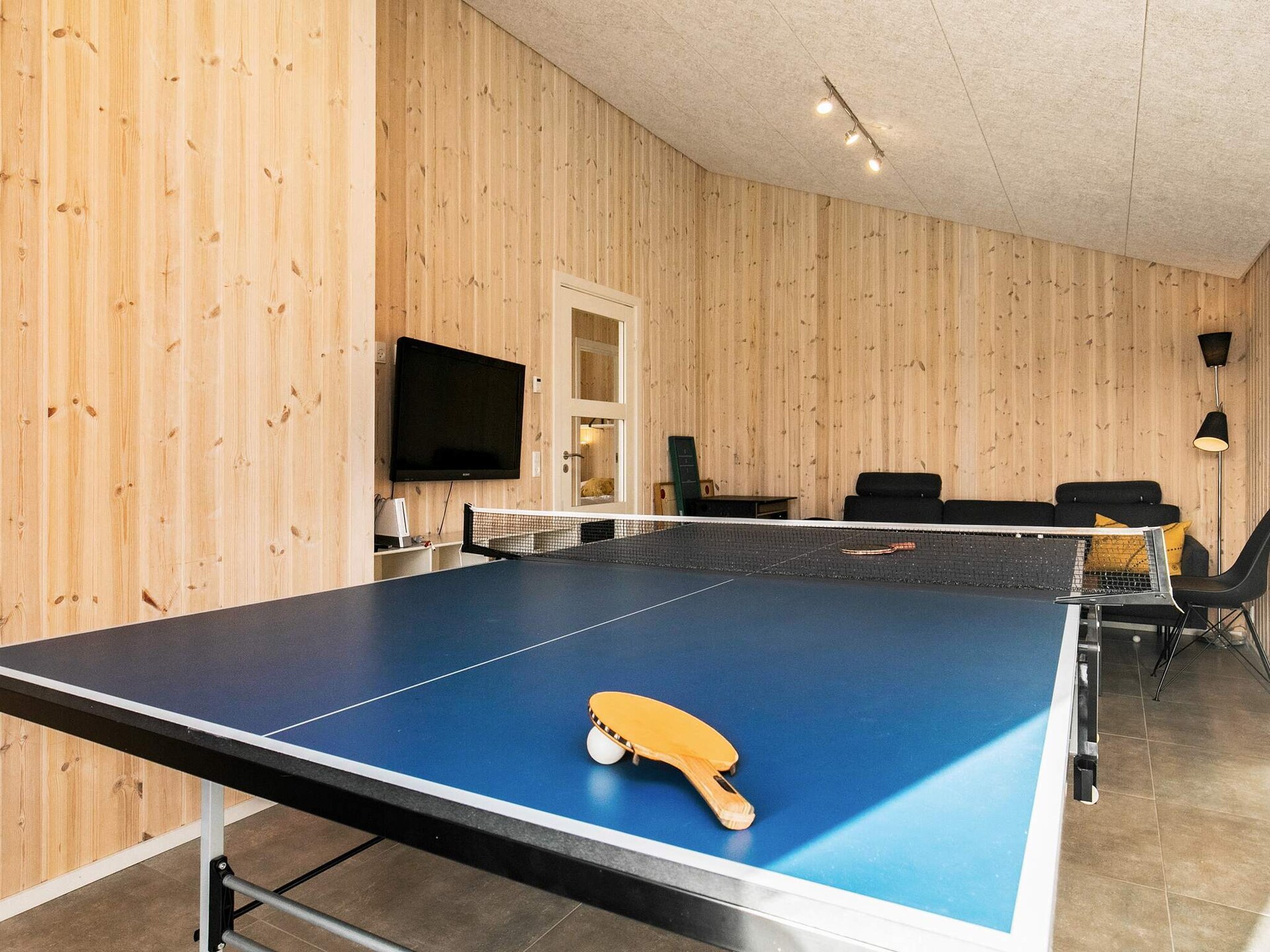 Op 900 m van zee: ruim vakantiehuis in Løkken voor 10 personen · 196 m² - foto 16