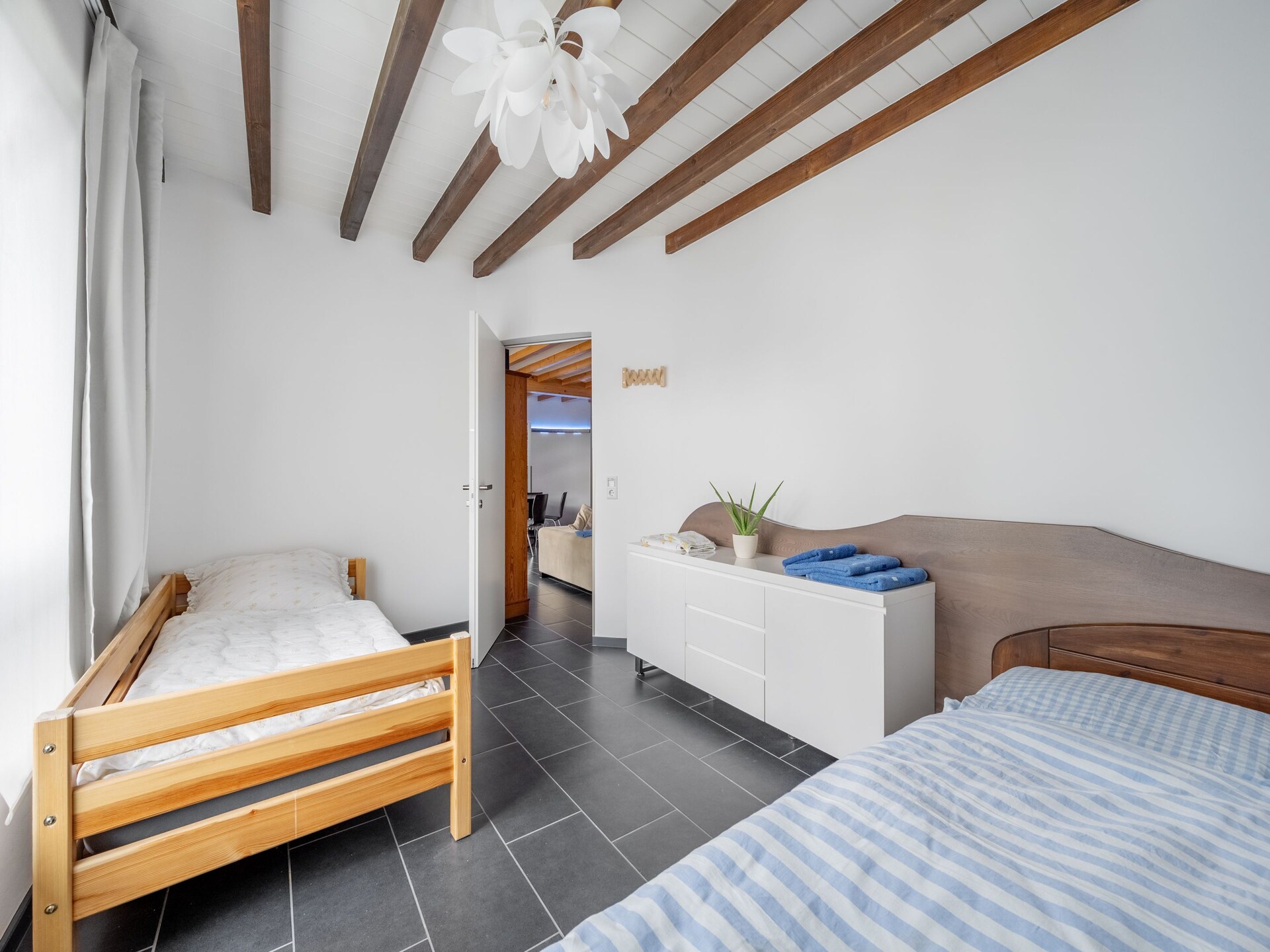 Duurzaam appartement in Herscheid-Sauerland met laadpaal en tuin - foto 11