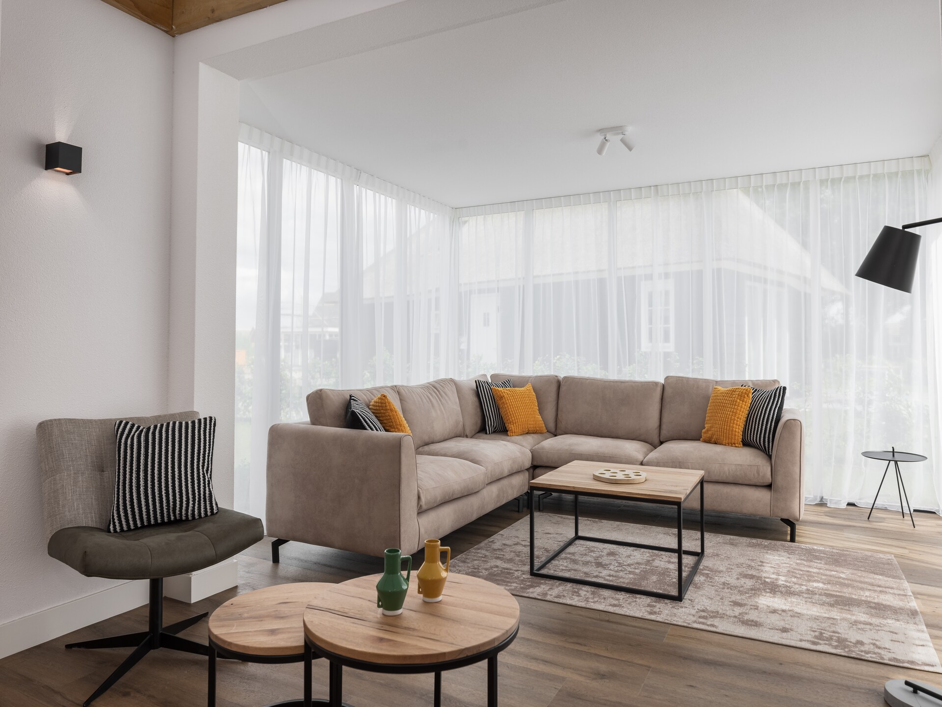 Elegante villa met rieten dak op hondenlief vakantiepark bij Someren - foto 3