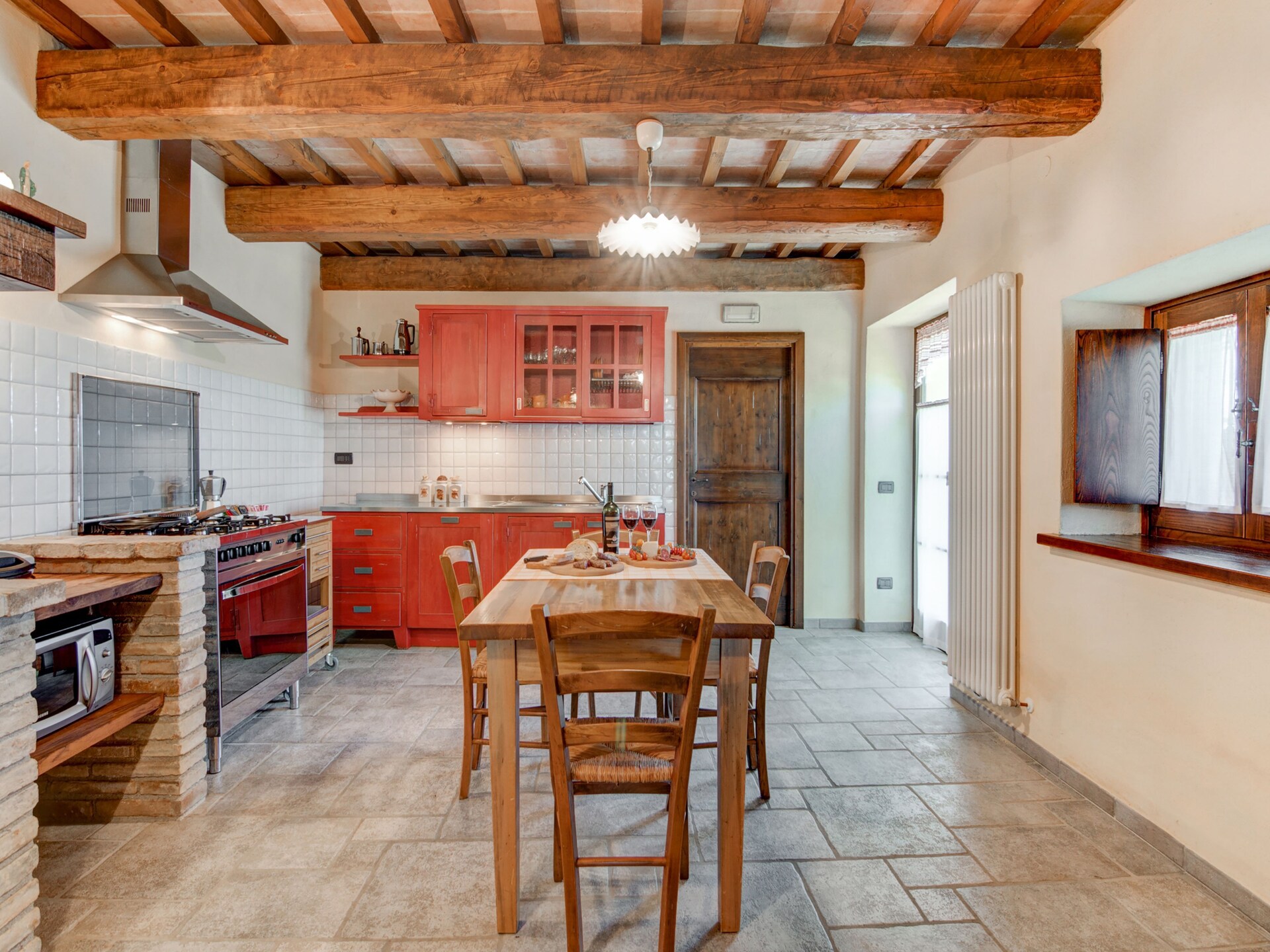 Elegant vakantiehuis met privétuin nabij Urbania, 7 personen - foto 13