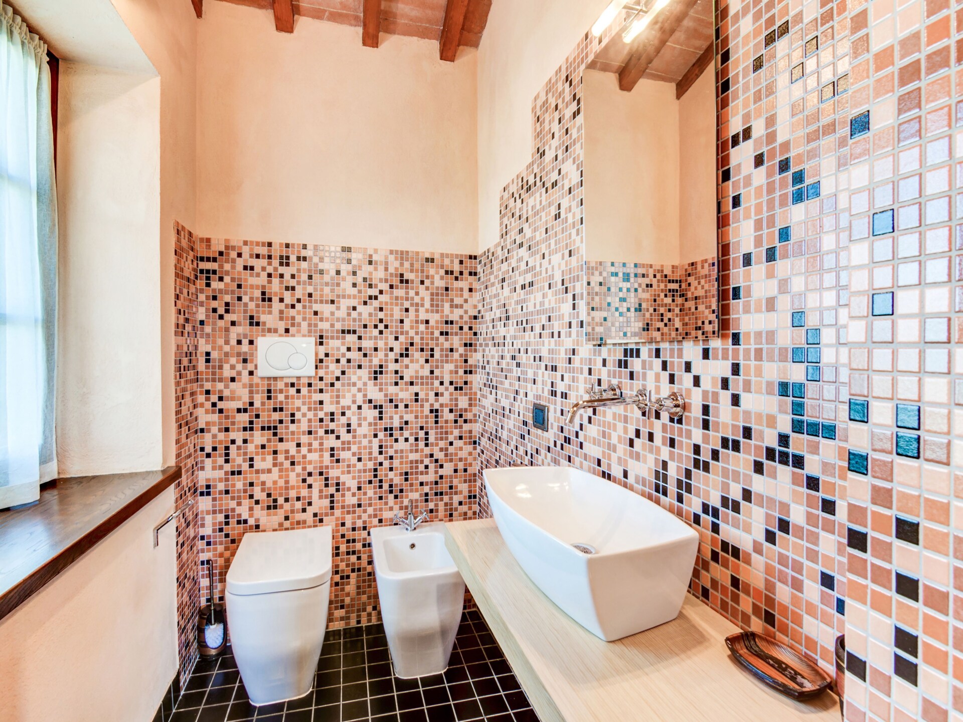 Elegant vakantiehuis met privétuin nabij Urbania, 7 personen - foto 24
