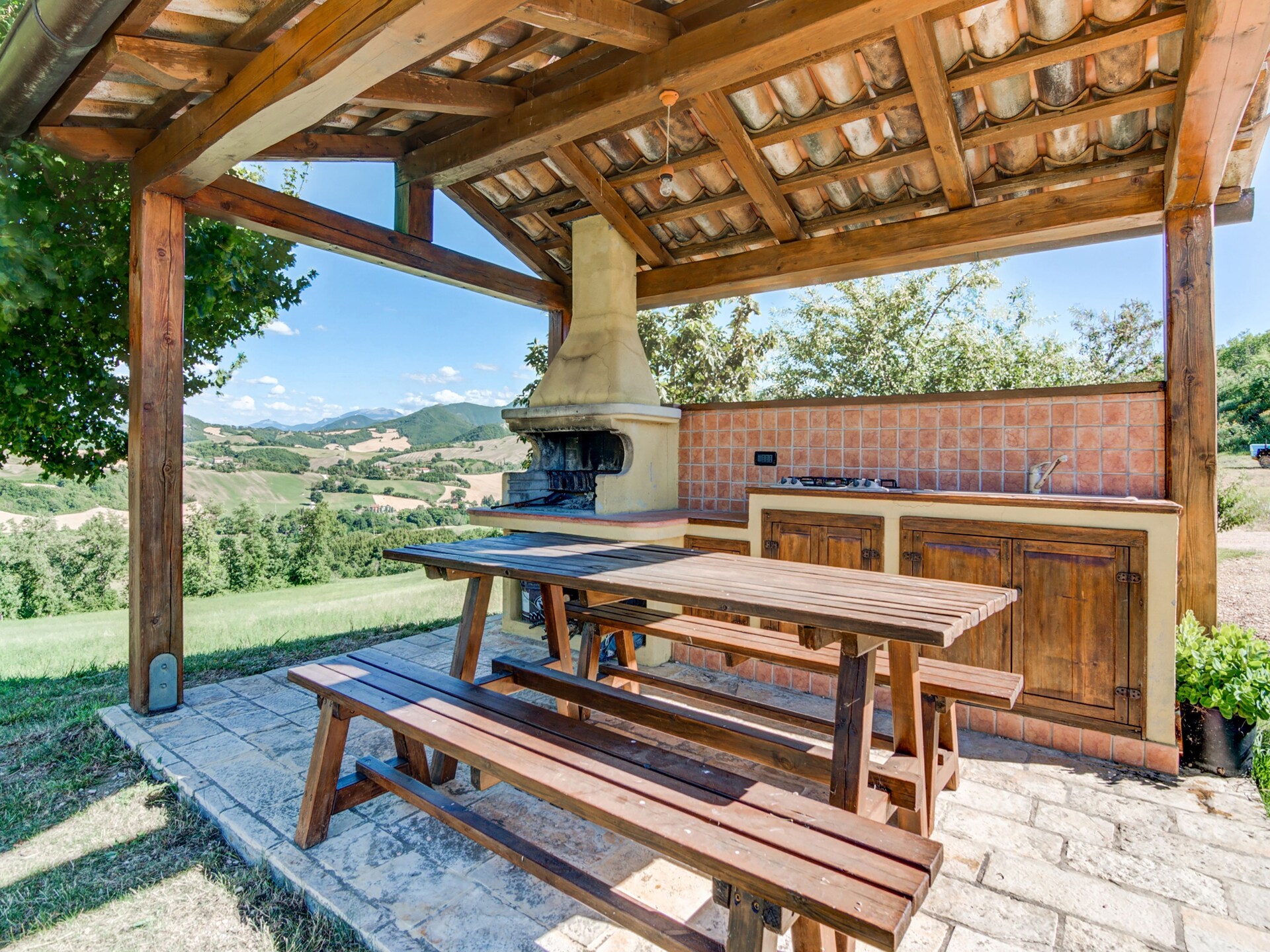 Elegant vakantiehuis met privétuin nabij Urbania, 7 personen - foto 29