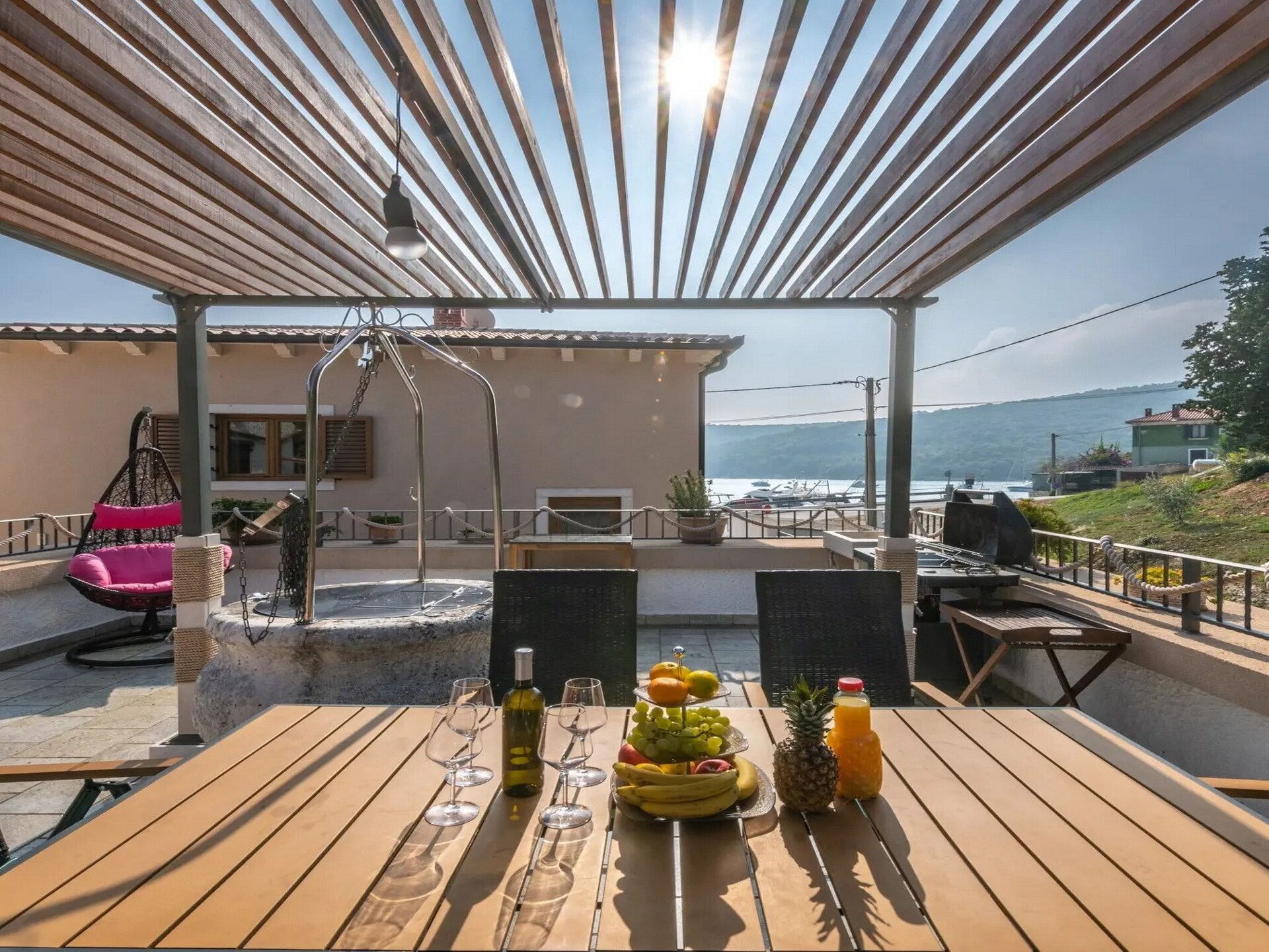7-persoons villa direct aan zee in Krnica - foto 2