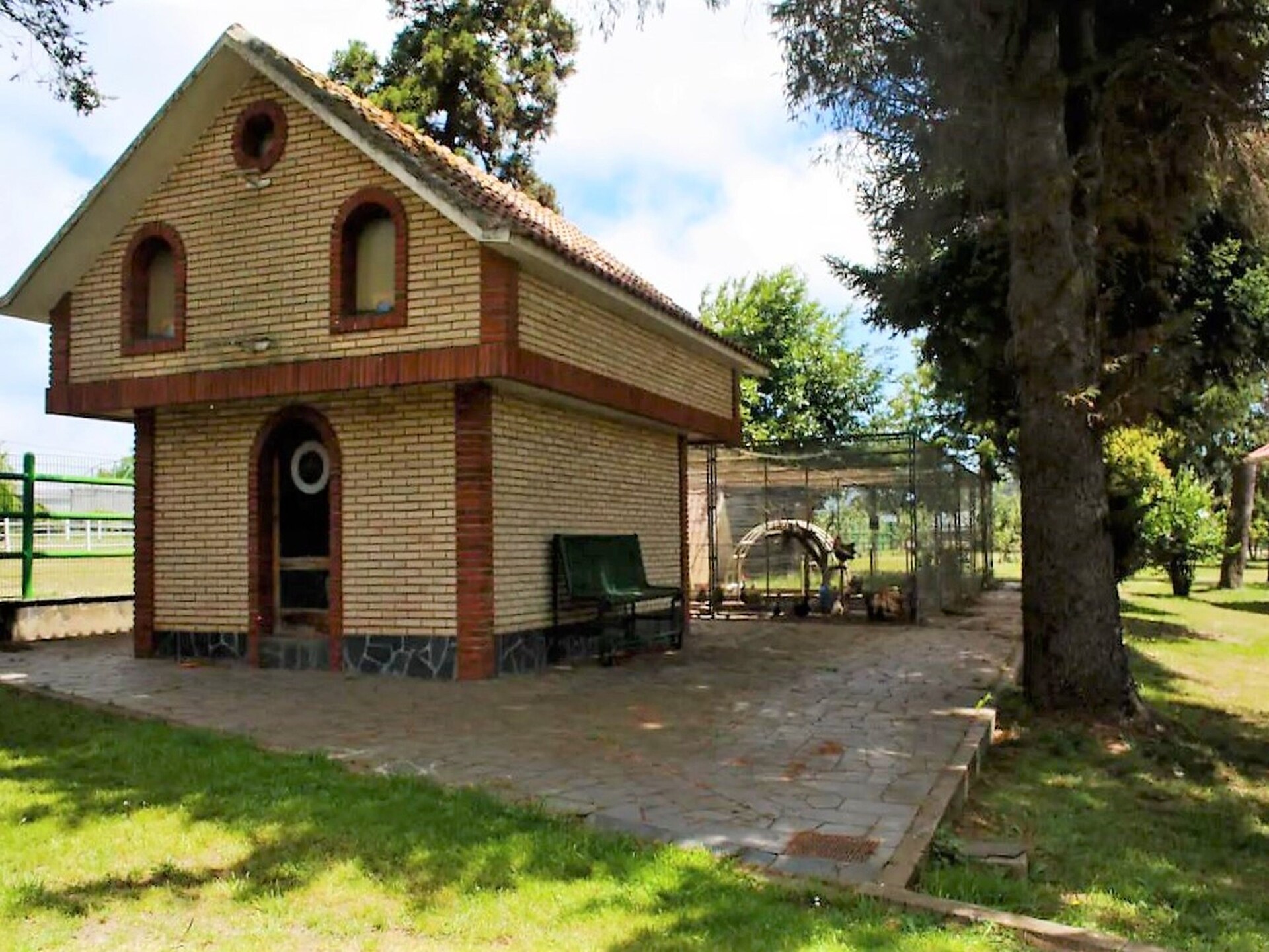 Adellijke villa op 60.000 m² landgoed met zwembad, vlakbij strand - foto 31
