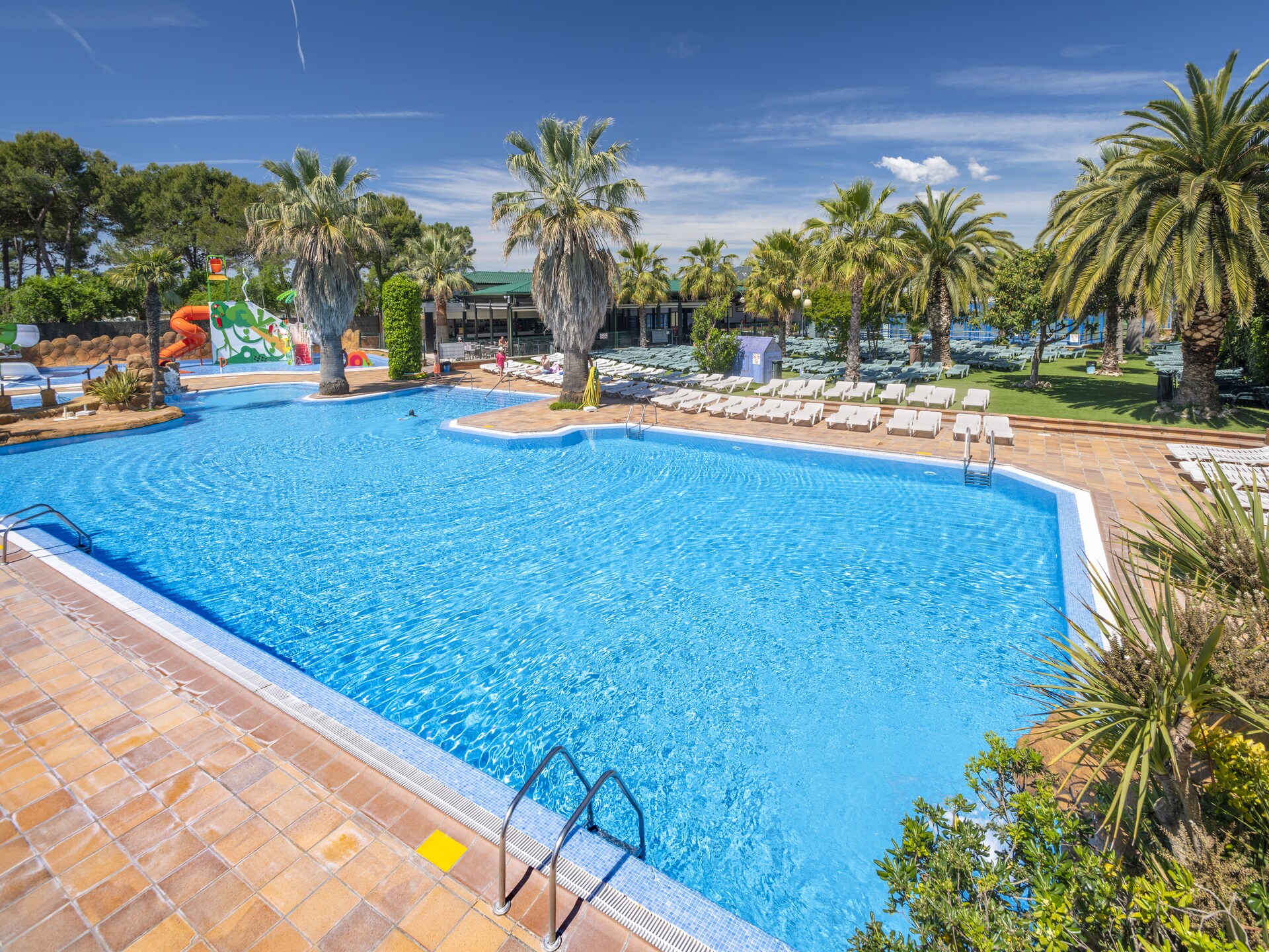 Comfortabel chalet voor 5 personen in Blanes op Camping Solmar - foto 20