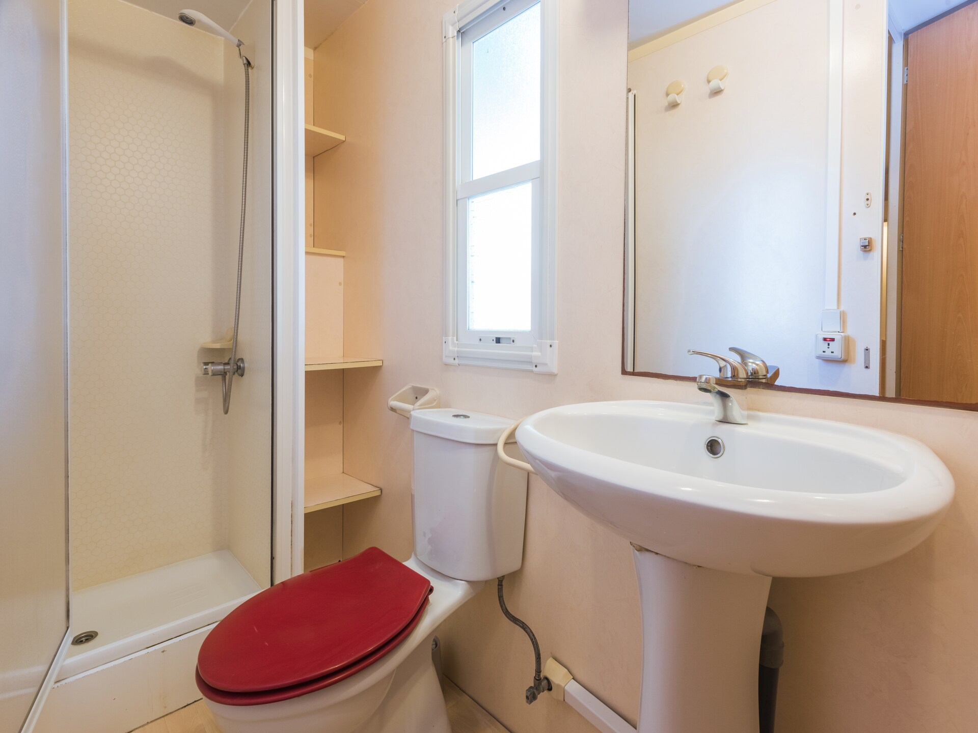 Comfortabel chalet voor 5 personen in Blanes op Camping Solmar - foto 12