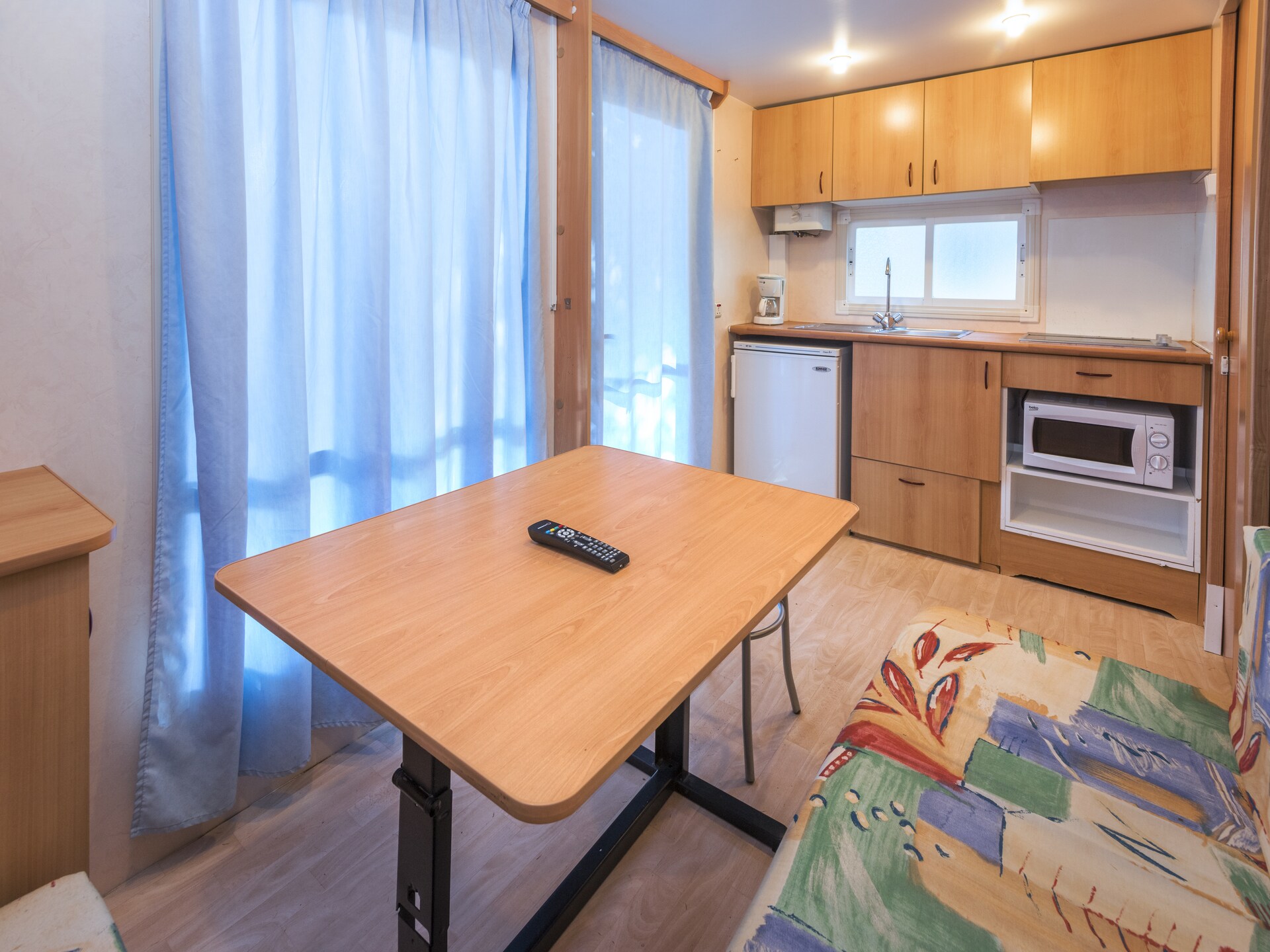 Comfortabel chalet voor 5 personen in Blanes op Camping Solmar - foto 4