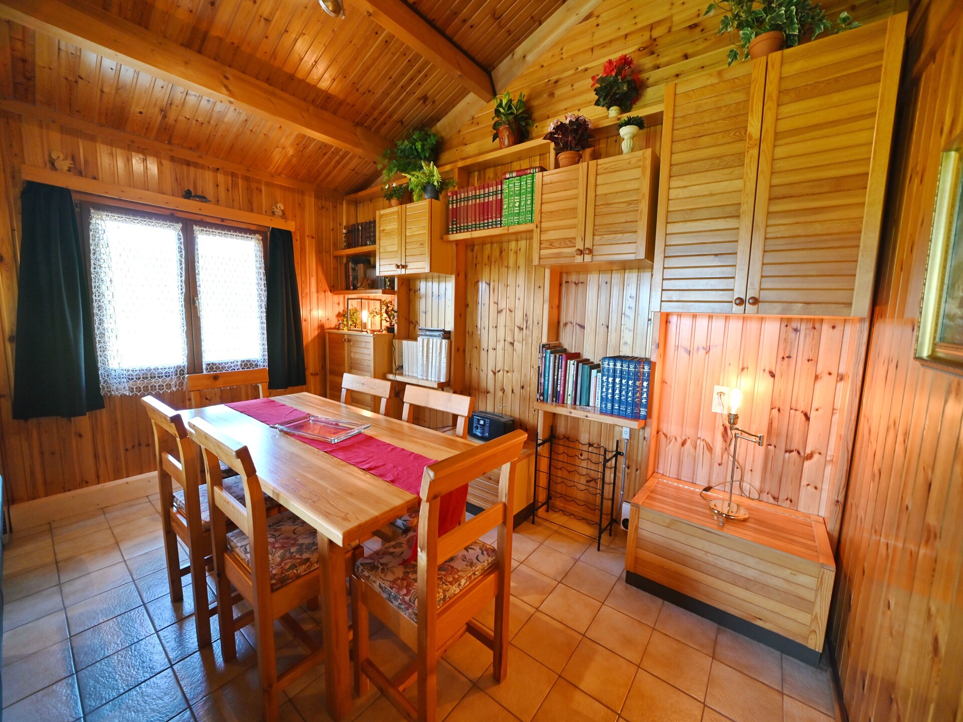 6-persoons chalet met hottub en Ourthe-uitzicht in Beffe - foto 9