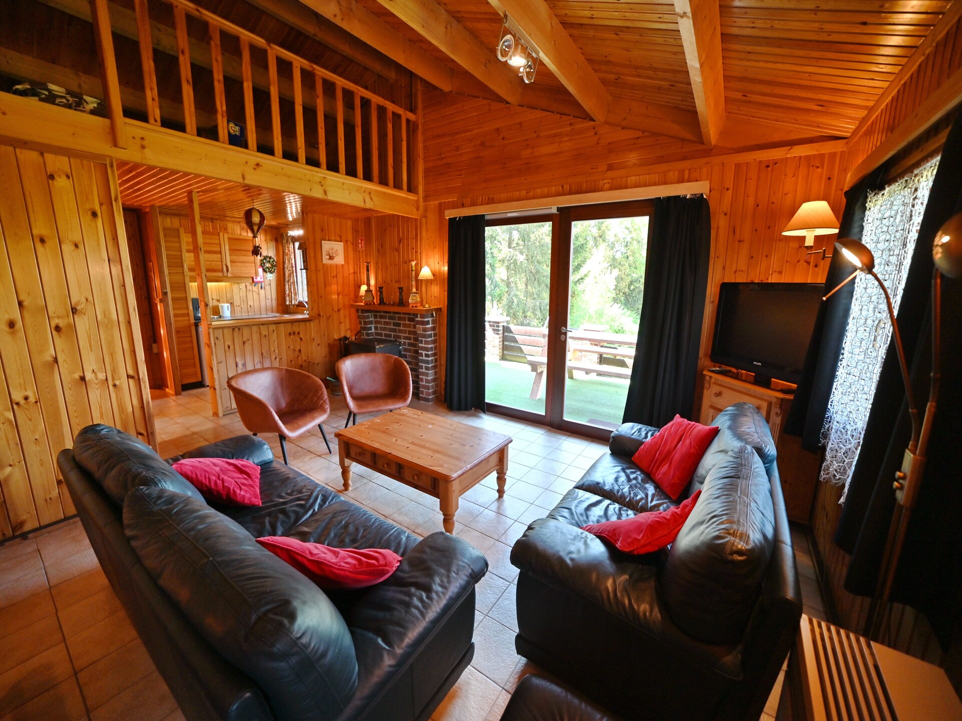 6-persoons chalet met hottub en Ourthe-uitzicht in Beffe - foto 11