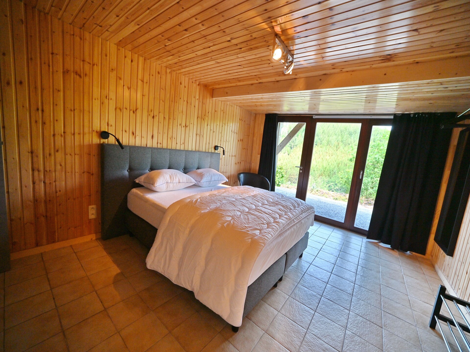 6-persoons chalet met hottub en Ourthe-uitzicht in Beffe - foto 13