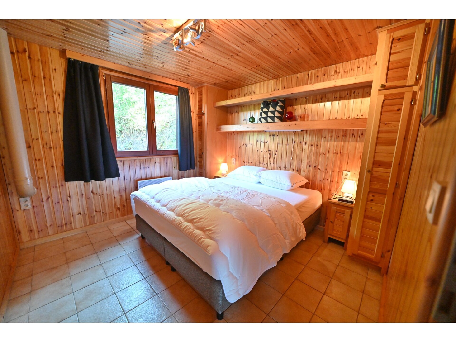 6-persoons chalet met hottub en Ourthe-uitzicht in Beffe - foto 16