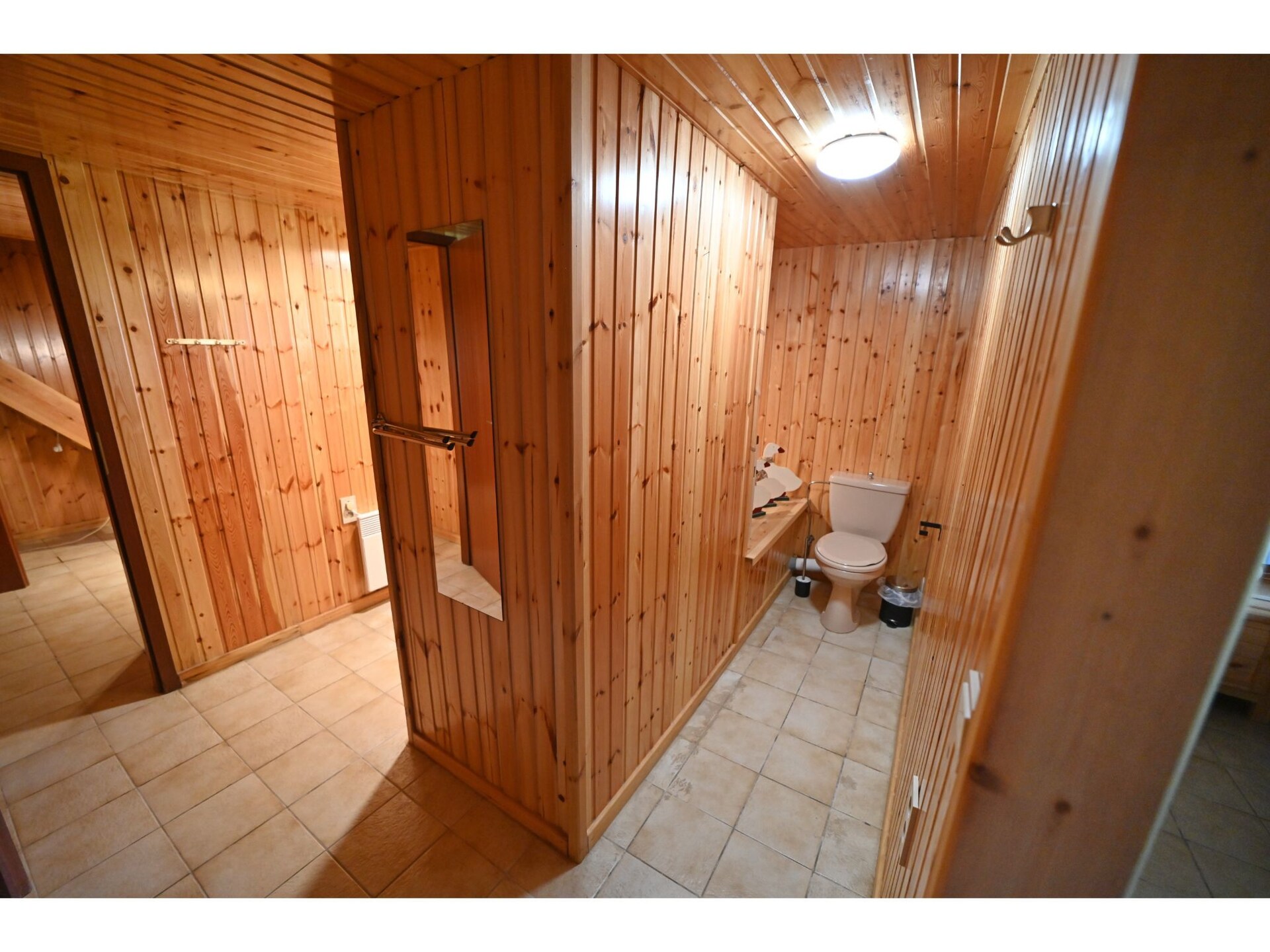 6-persoons chalet met hottub en Ourthe-uitzicht in Beffe - foto 19