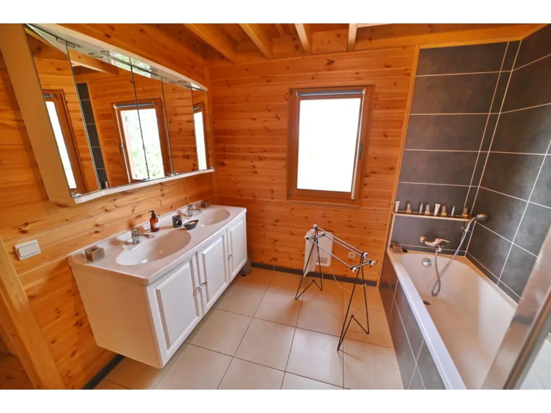 8-persoons chalet met sauna en pelletkachel in Biron - foto 11