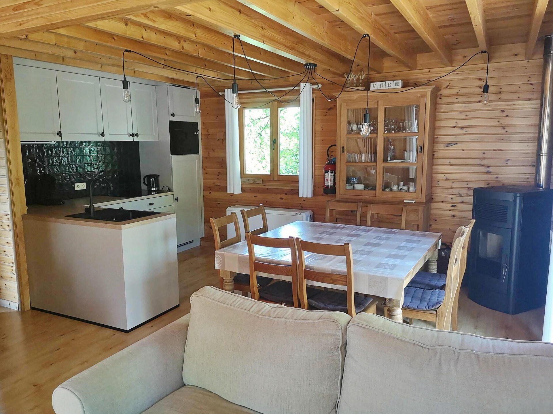 8-persoons chalet met sauna en pelletkachel in Biron - foto 4
