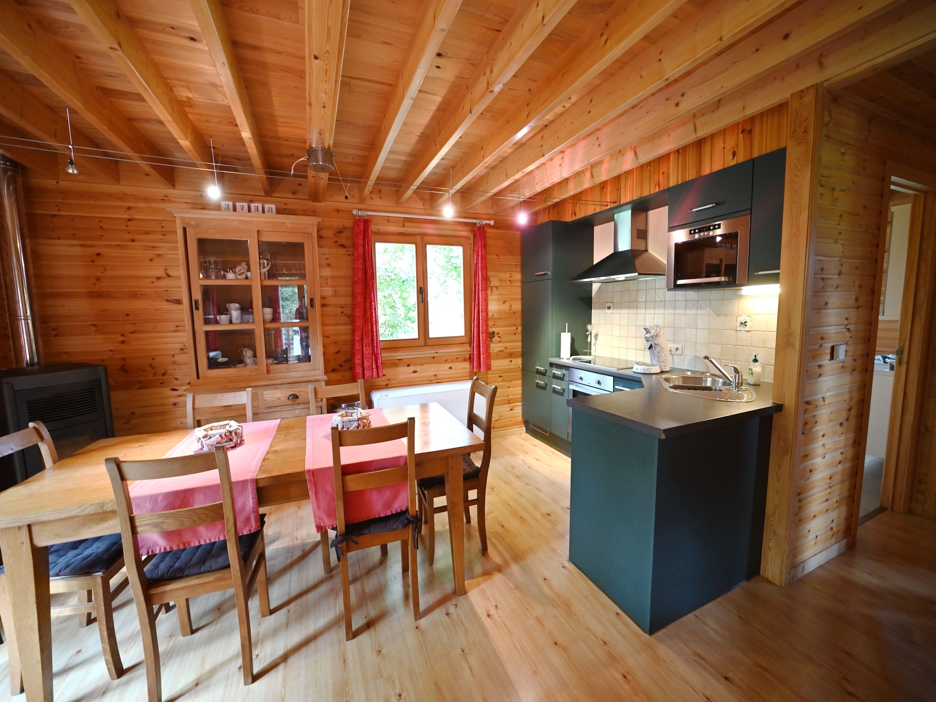 8-persoons chalet met sauna en pelletkachel in Biron - foto 23