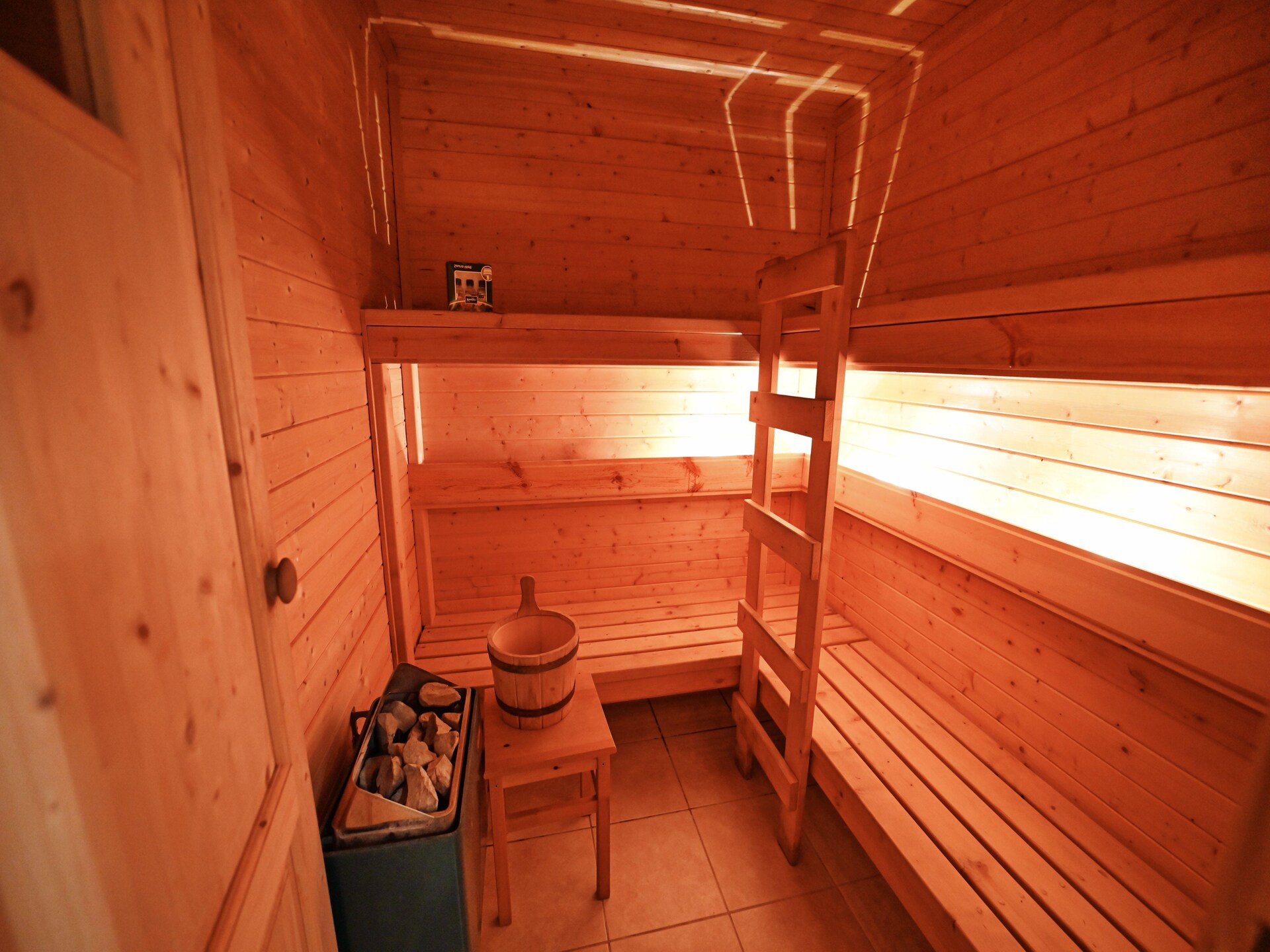 8-persoons chalet met sauna en pelletkachel in Biron - foto 33