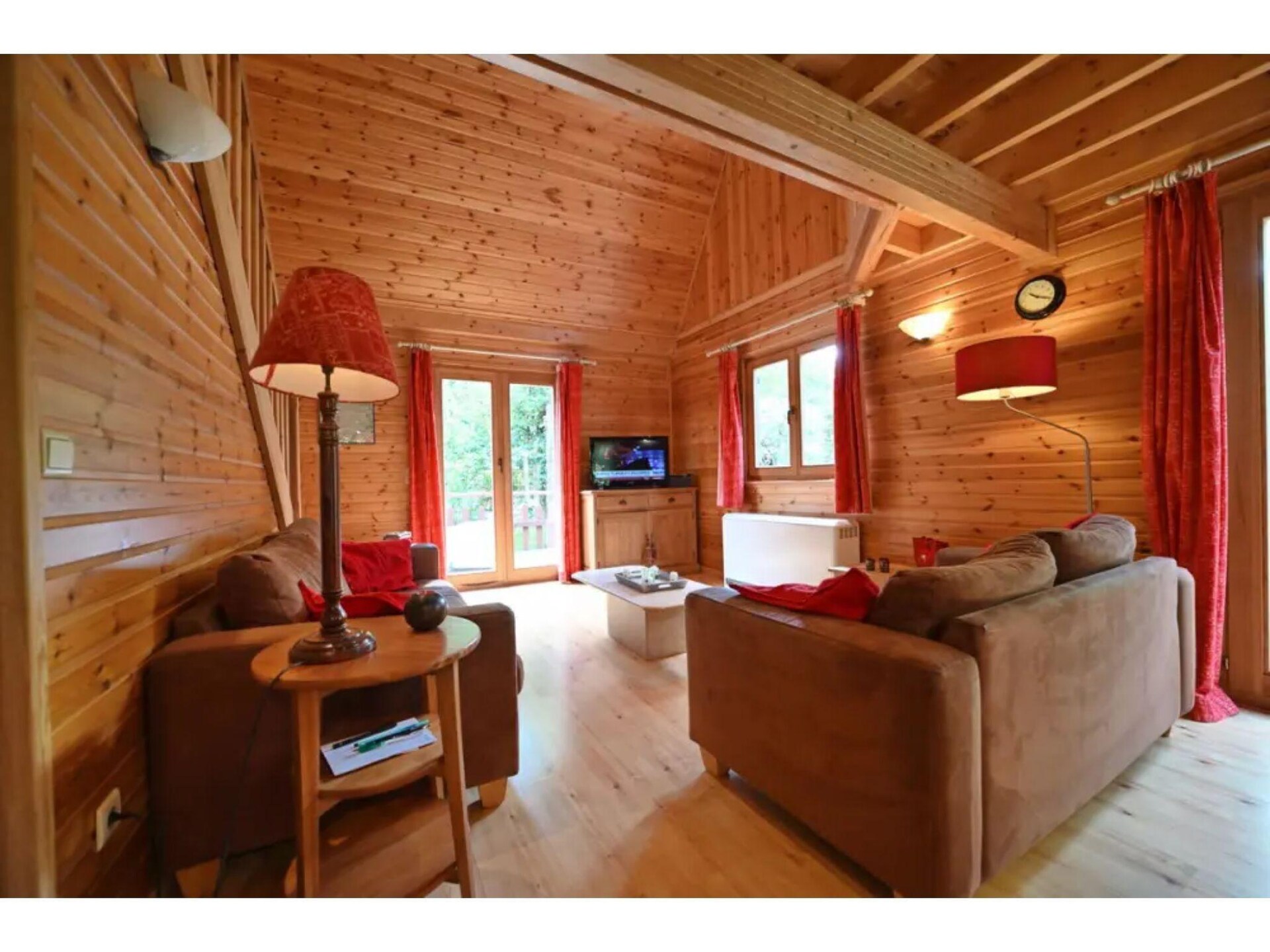 8-persoons chalet met sauna en pelletkachel in Biron - foto 35