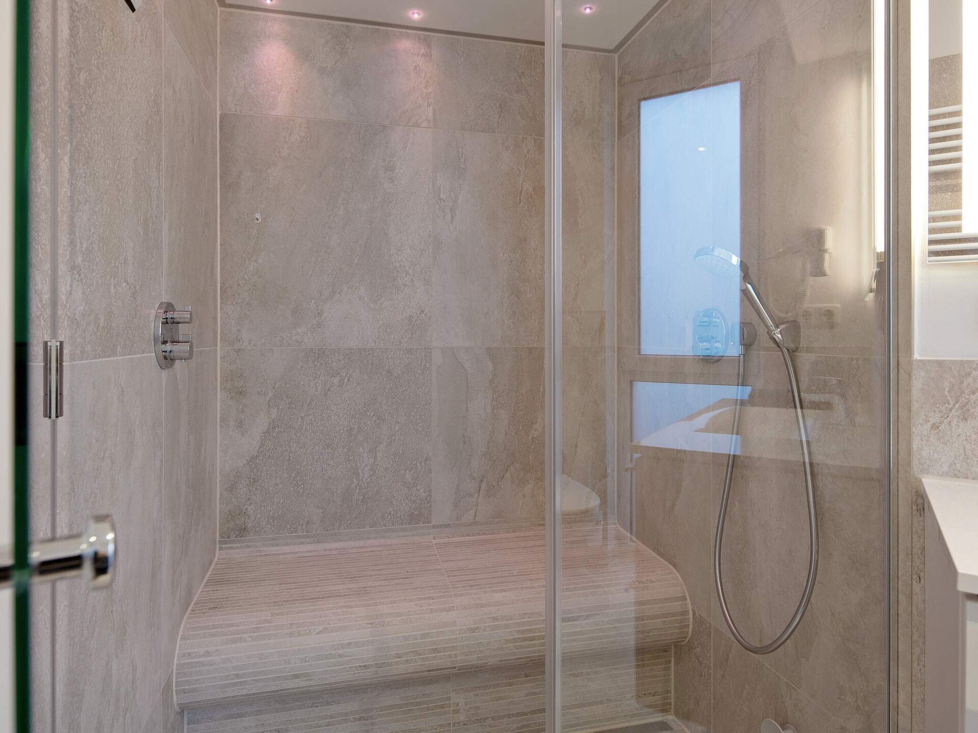 Appartement aan de Oostzee met panoramisch uitzicht op zee en jachthaven - foto 25