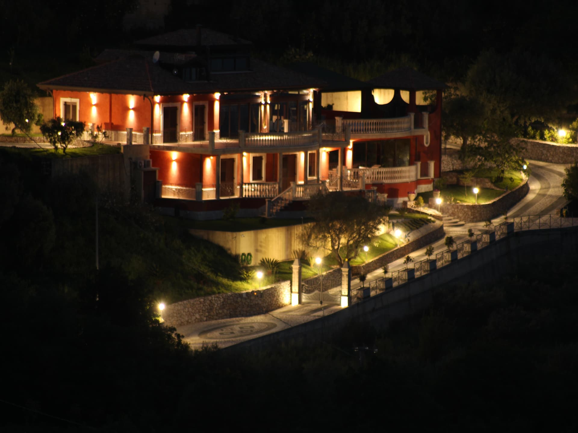 Ruime villa met panoramisch uitzicht, privézwembad en bubbelbad bij Gioiosa Marea - foto 39