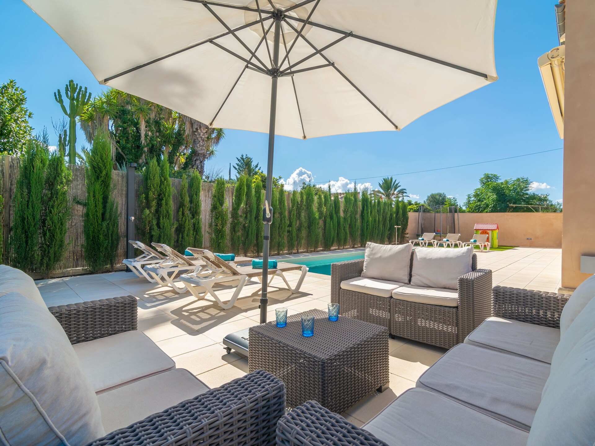 Moderne villa met privézwembad op 900 meter van authentiek Sineu - foto 37