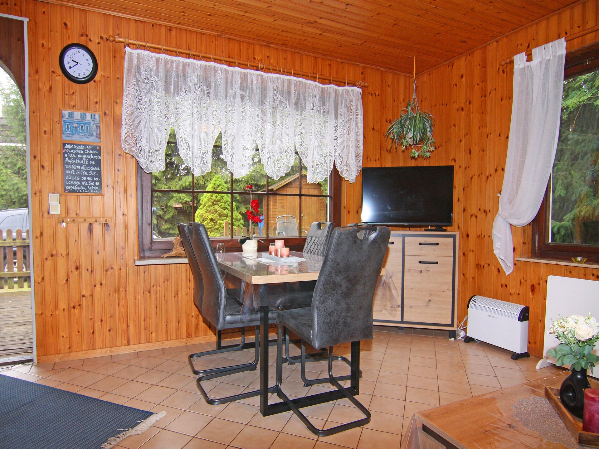 Vrijstaand vakantiehuis bij Dolgen am See, 600m van het meer - foto 8