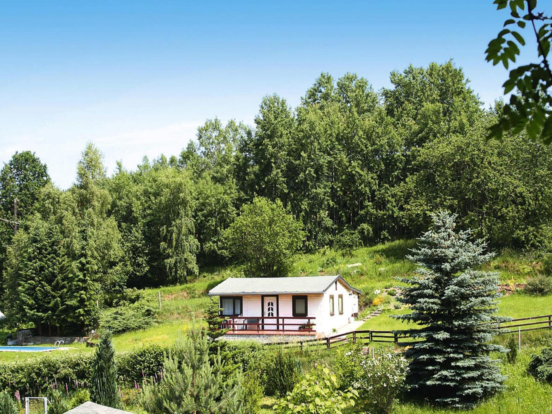 Rustgevend vakantiehuis in Steinbach-Hallenberg met boszicht - foto 1