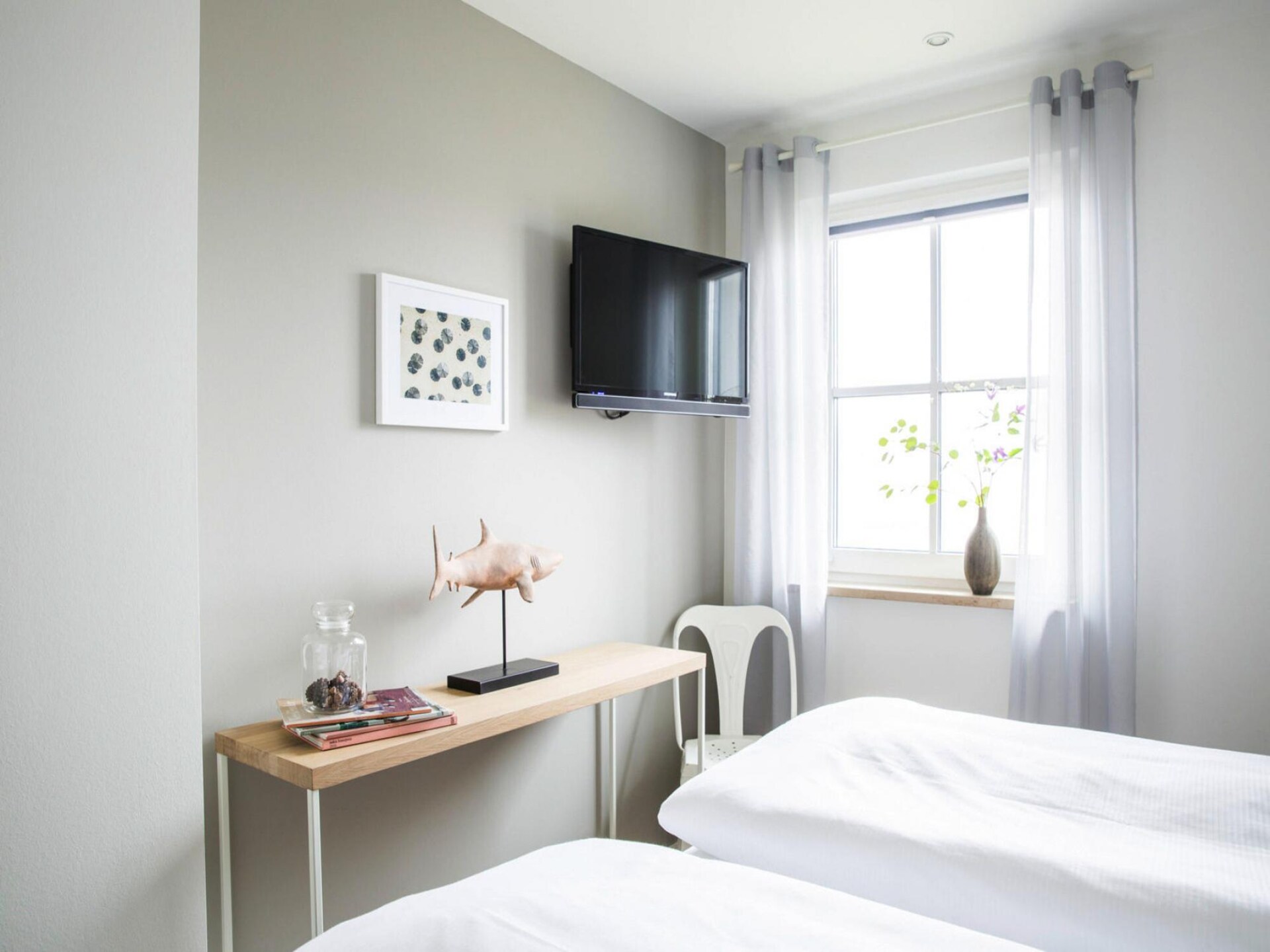 Vrijstaand rieten dakhuis met sauna aan de lagune, 100m van het water - foto 16