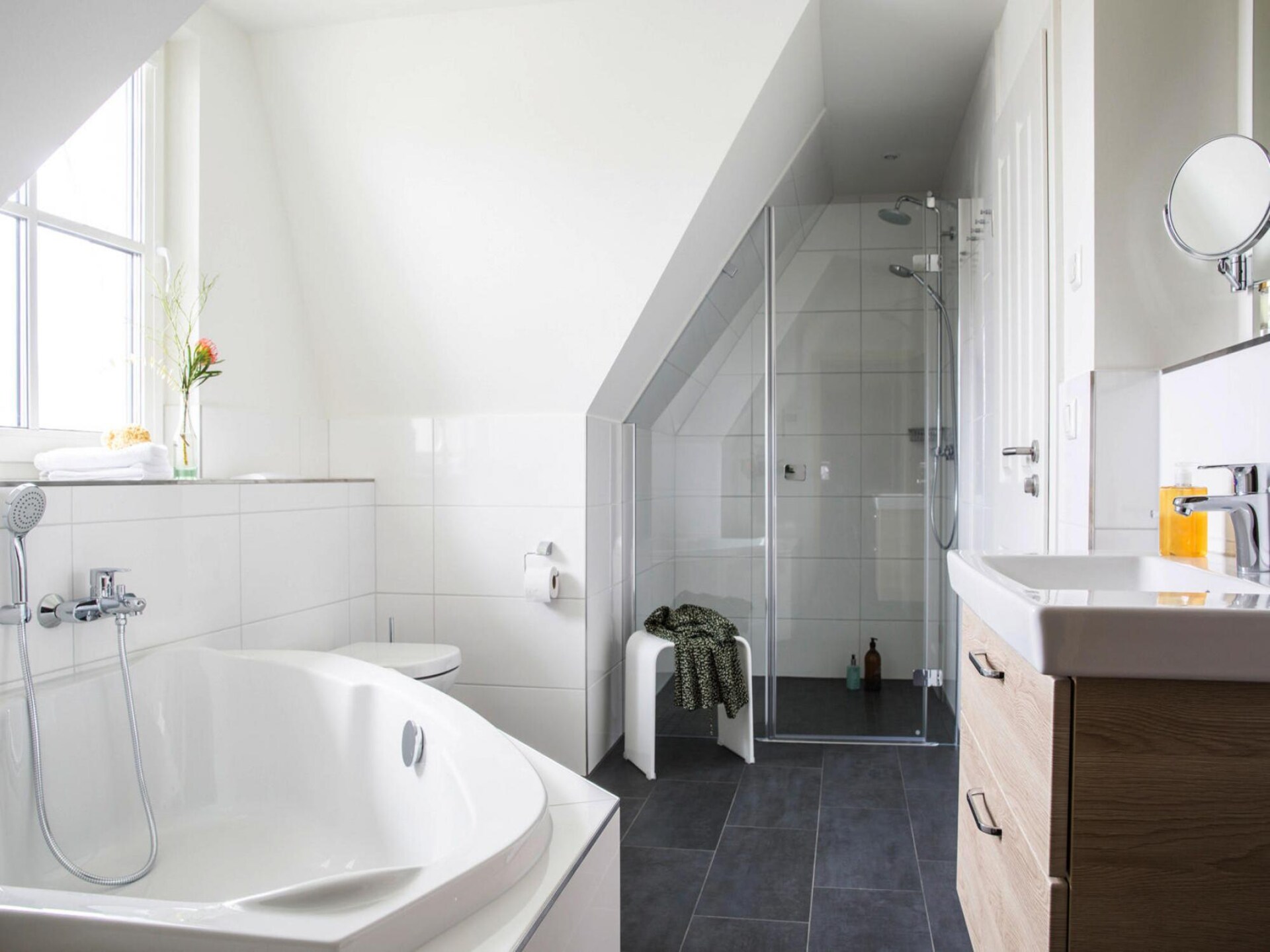 Vrijstaand rieten dakhuis met sauna aan de lagune, 100m van het water - foto 22