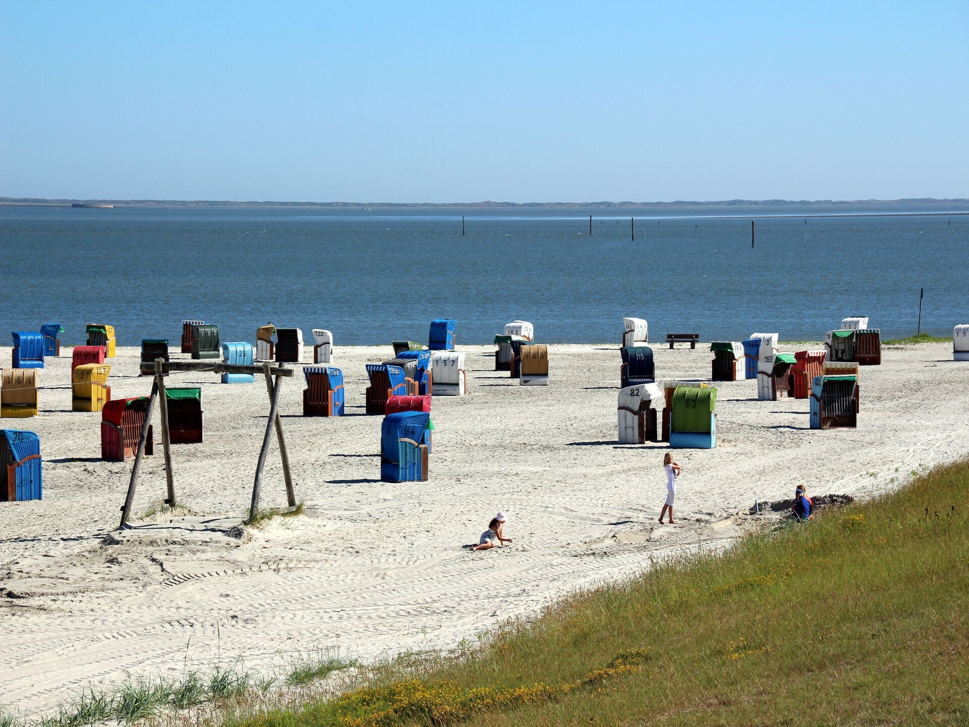 Zonnige bungalow aan de golfbaan, 400 meter van het strand in Dornumersiel - foto 10