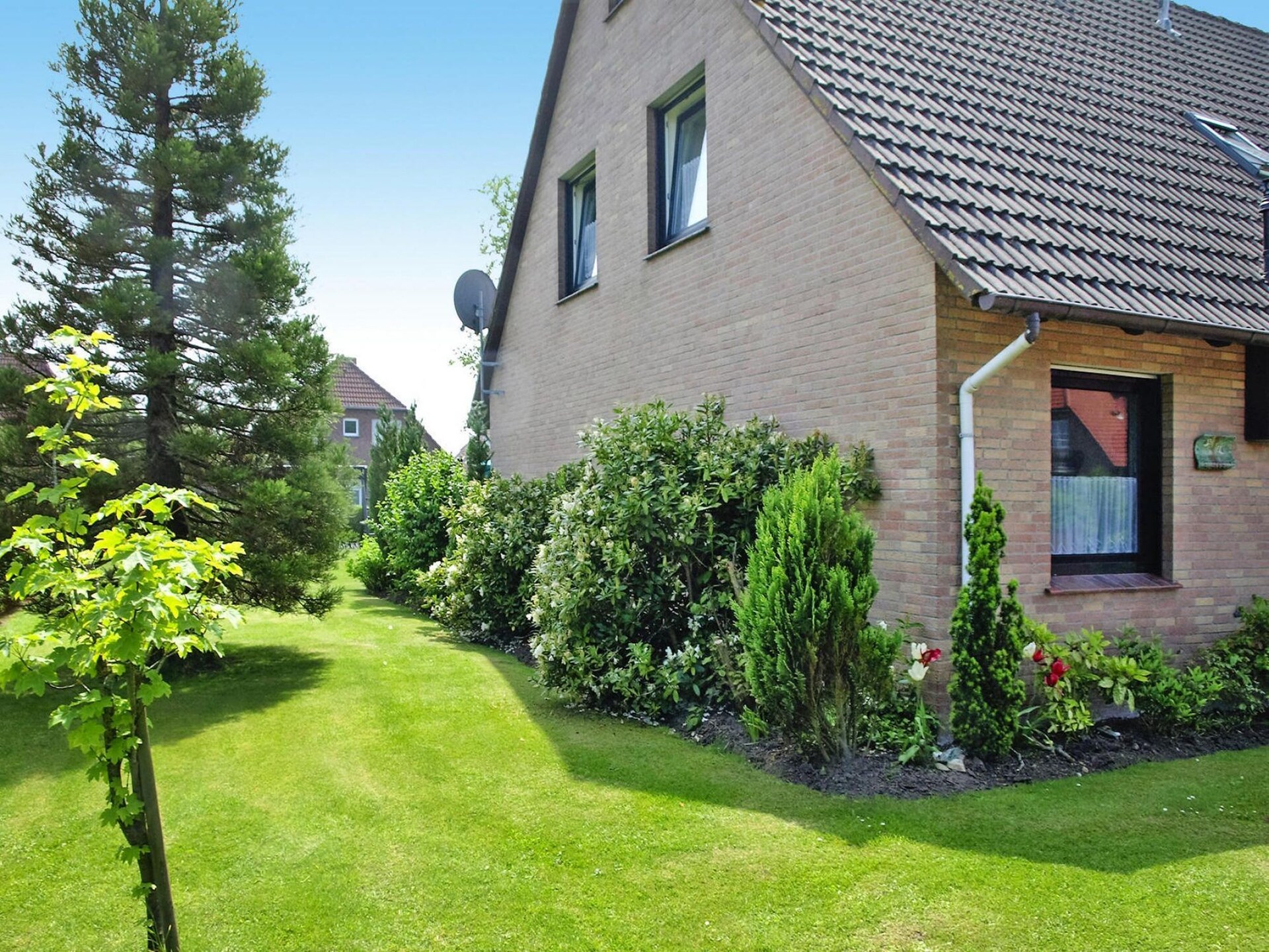 Zonovergoten vakantiehuis met grote tuin, vlakbij strand Neßmersiel - foto 13