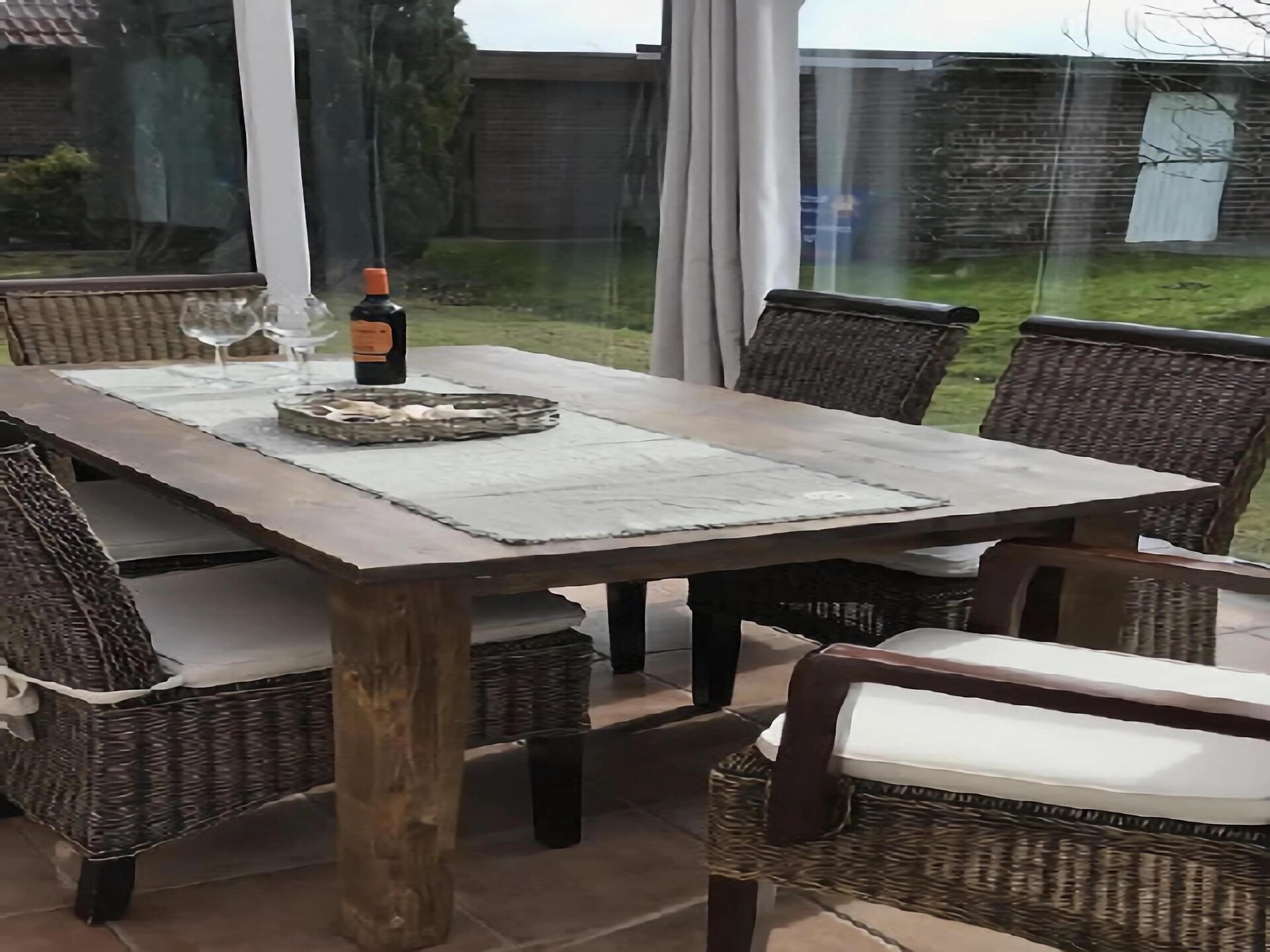 Vrijstaand vakantiehuis met wintertuin en zonnige tuin nabij het strand - foto 10