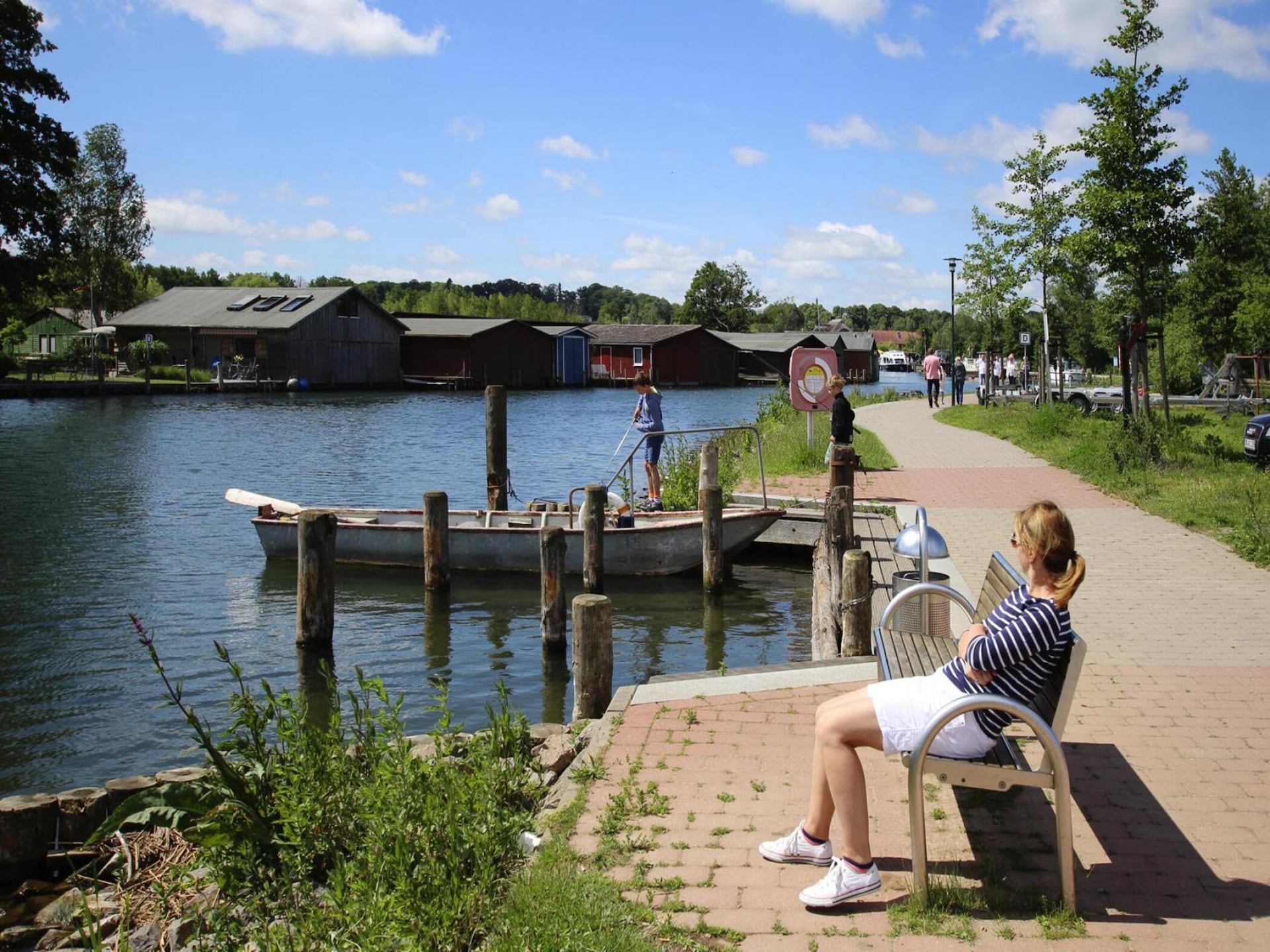 8-persoons vakantiehuis in Plau am See op 350 m van het strand - foto 18