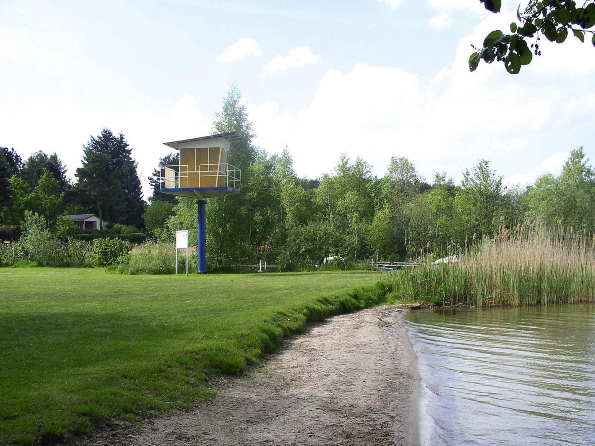 8-persoons vakantiehuis in Plau am See op 350 m van het strand - foto 21