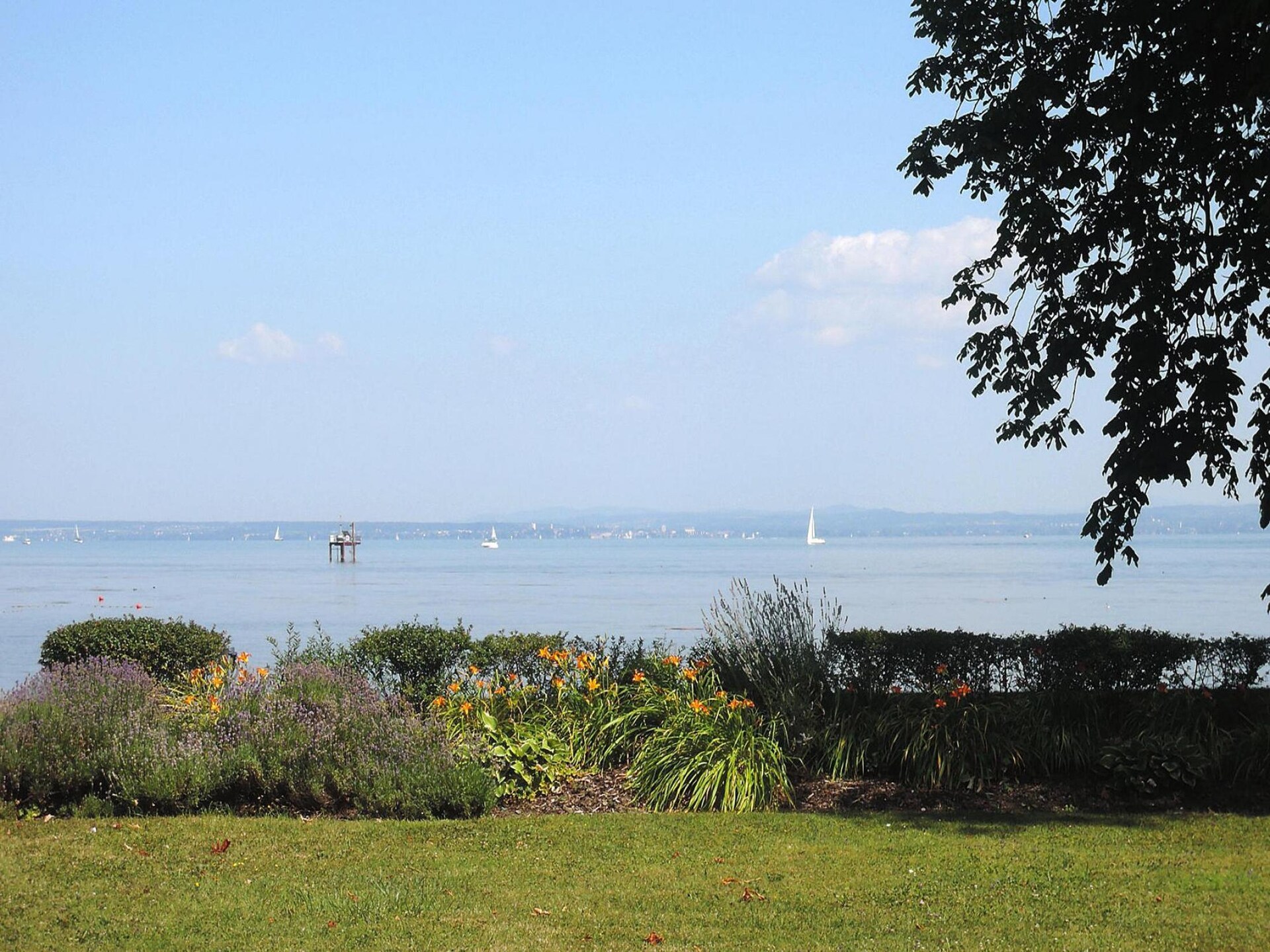 Stijlvol 4-sterrenappartement aan de golfbaan, 3 km van de Bodensee - foto 17