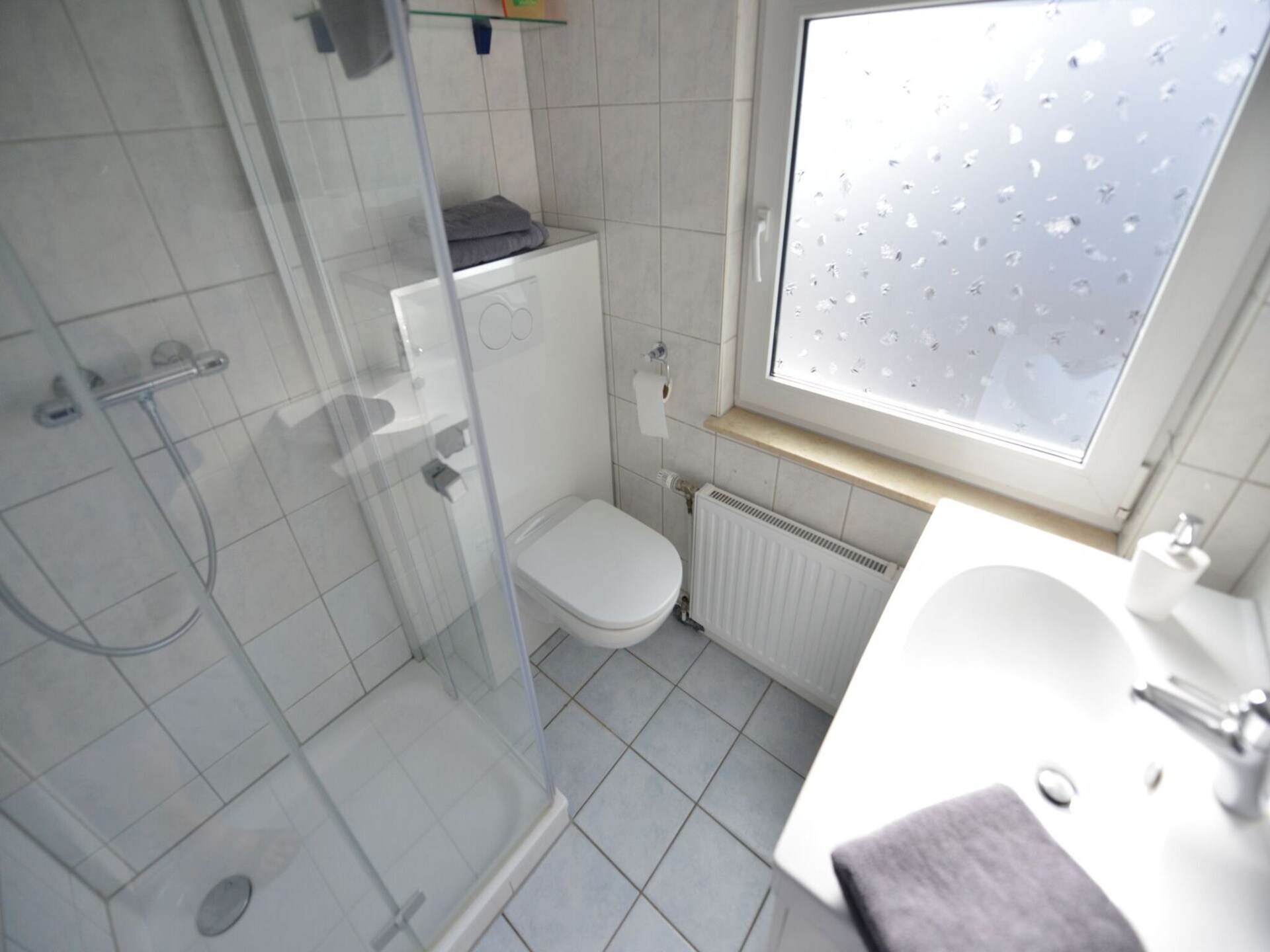 Op 300 m van zee: Rustgevend vakantiehuis in centrum Friedrichskoog-Spitze - foto 10