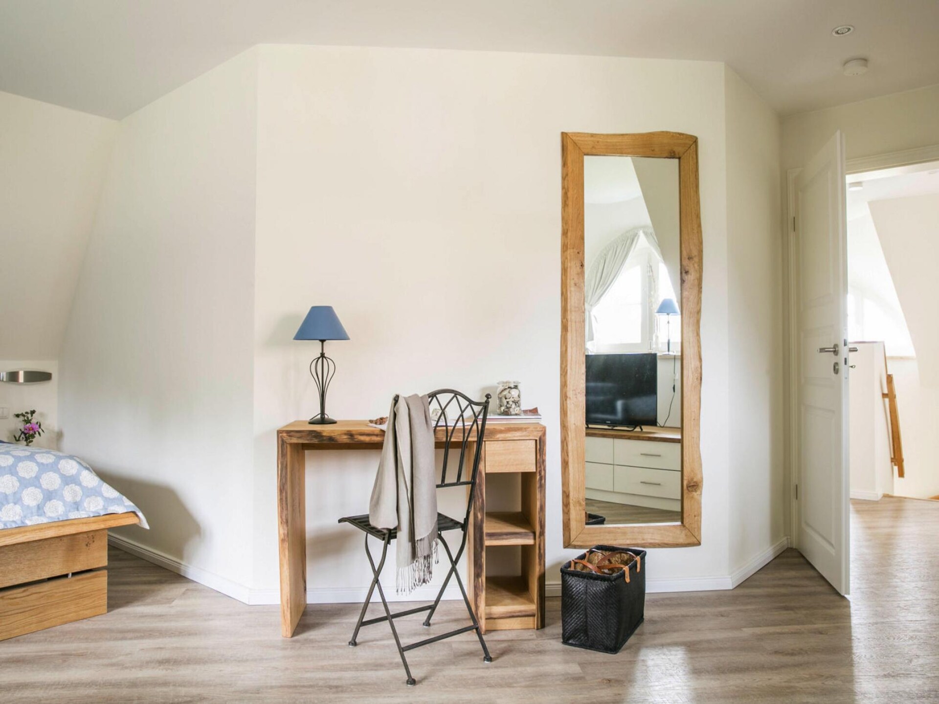 Rietgedekt vakantiehuis aan de lagune met sauna, 100 meter van het water - foto 22