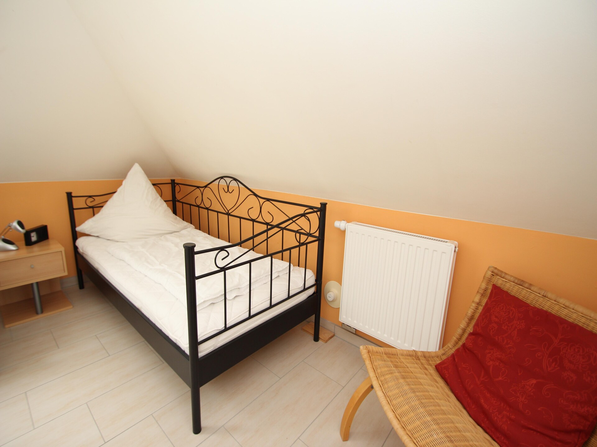 Ruim appartement aan het meer, vlakbij de Noordzee in Westerholt - foto 14