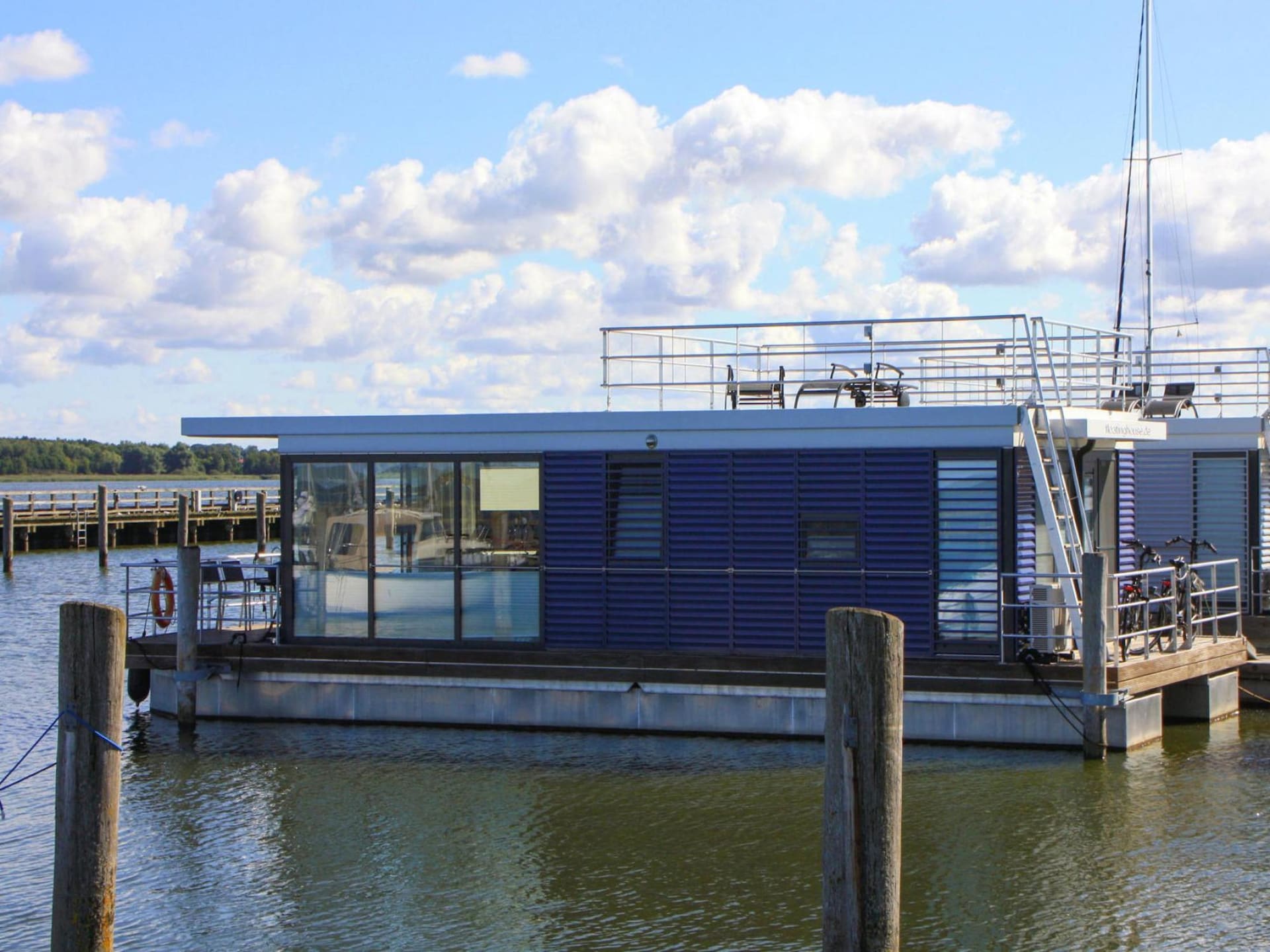 4-persoons woonboot aan het meer in Ribnitz-Damgarten - foto 6