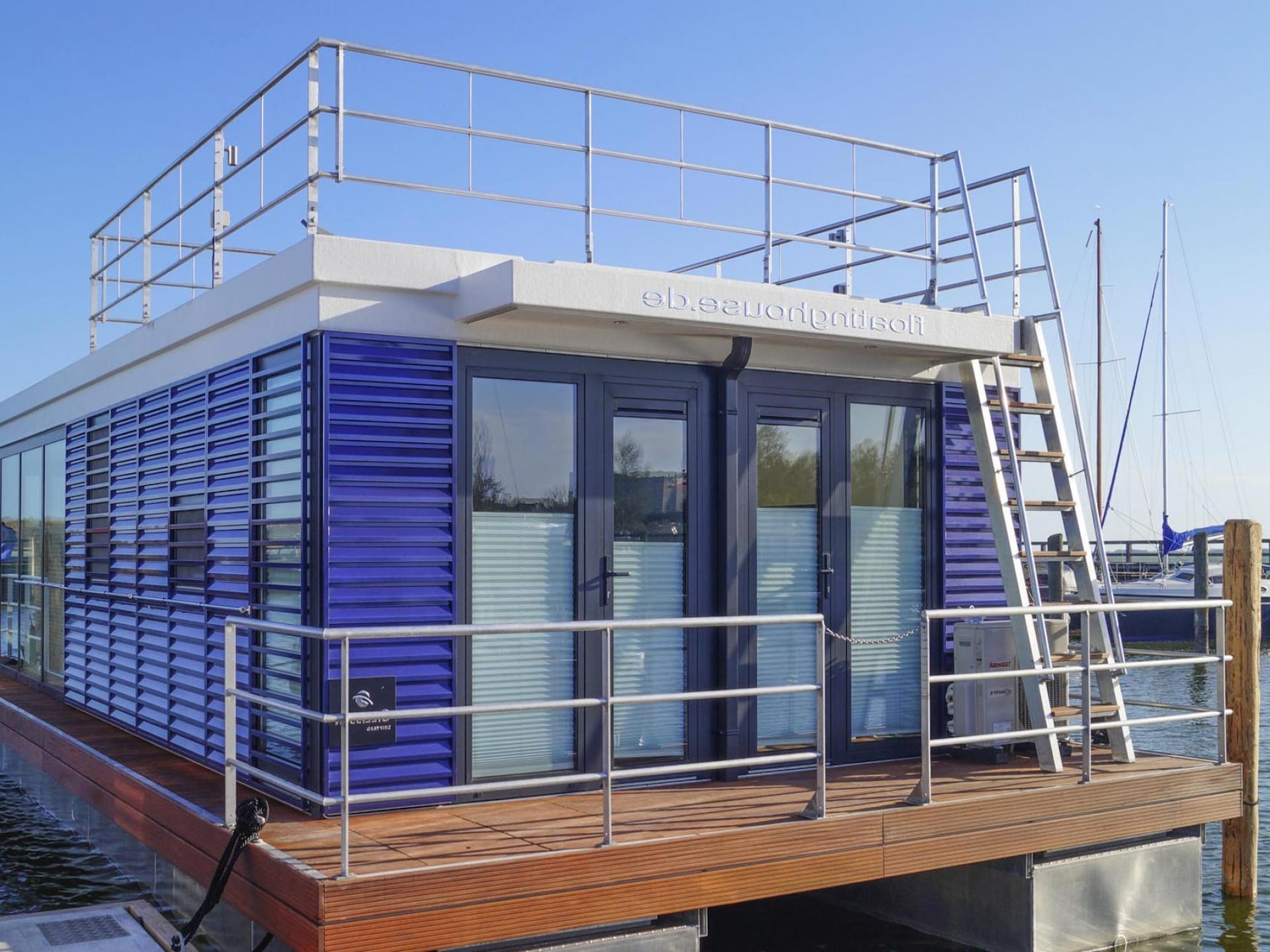 4-persoons woonboot aan het meer in Ribnitz-Damgarten - foto 1