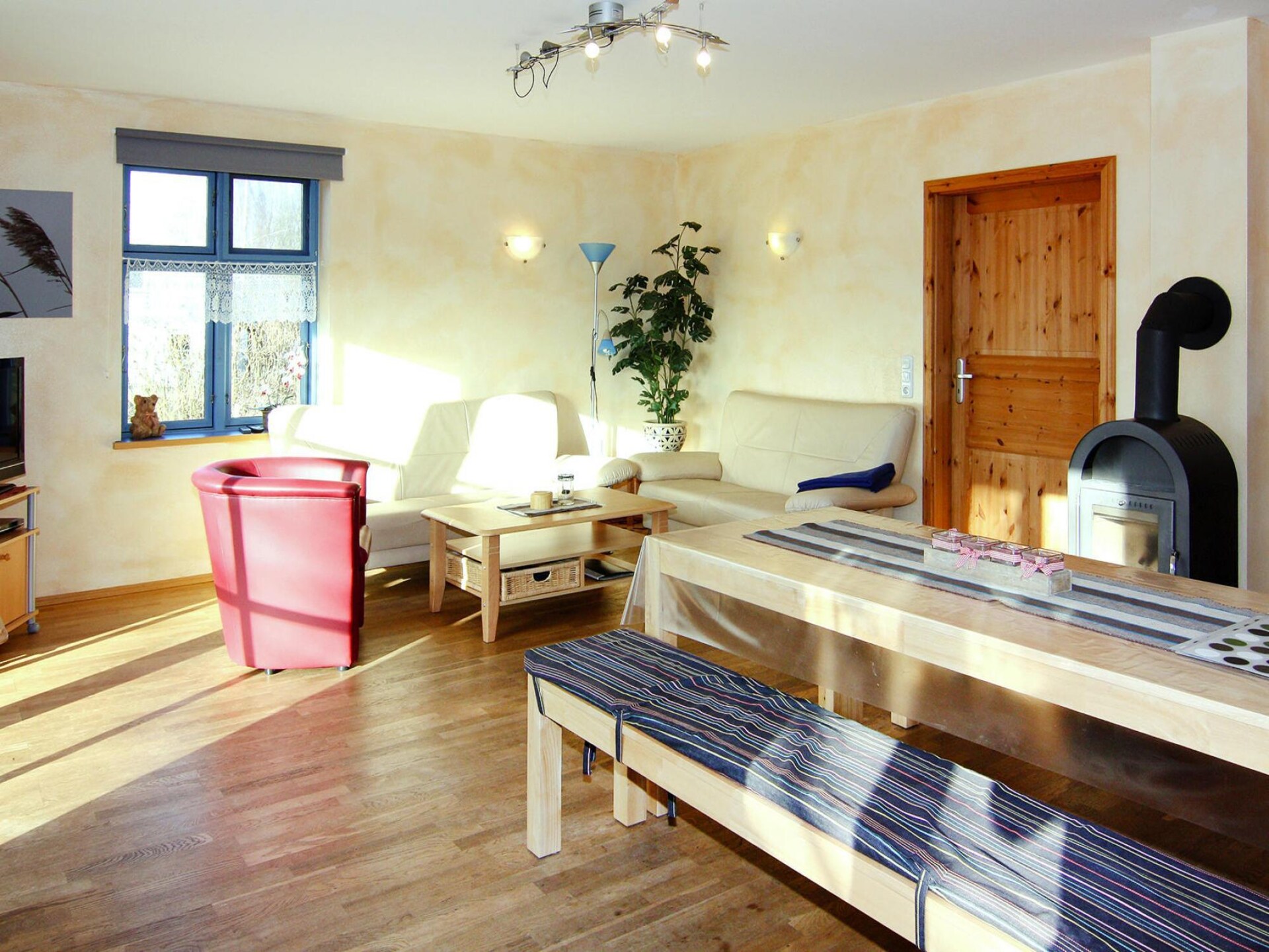Rietgedekt vakantiehuis met sauna en open haard in Vieregge, Rügen - foto 5