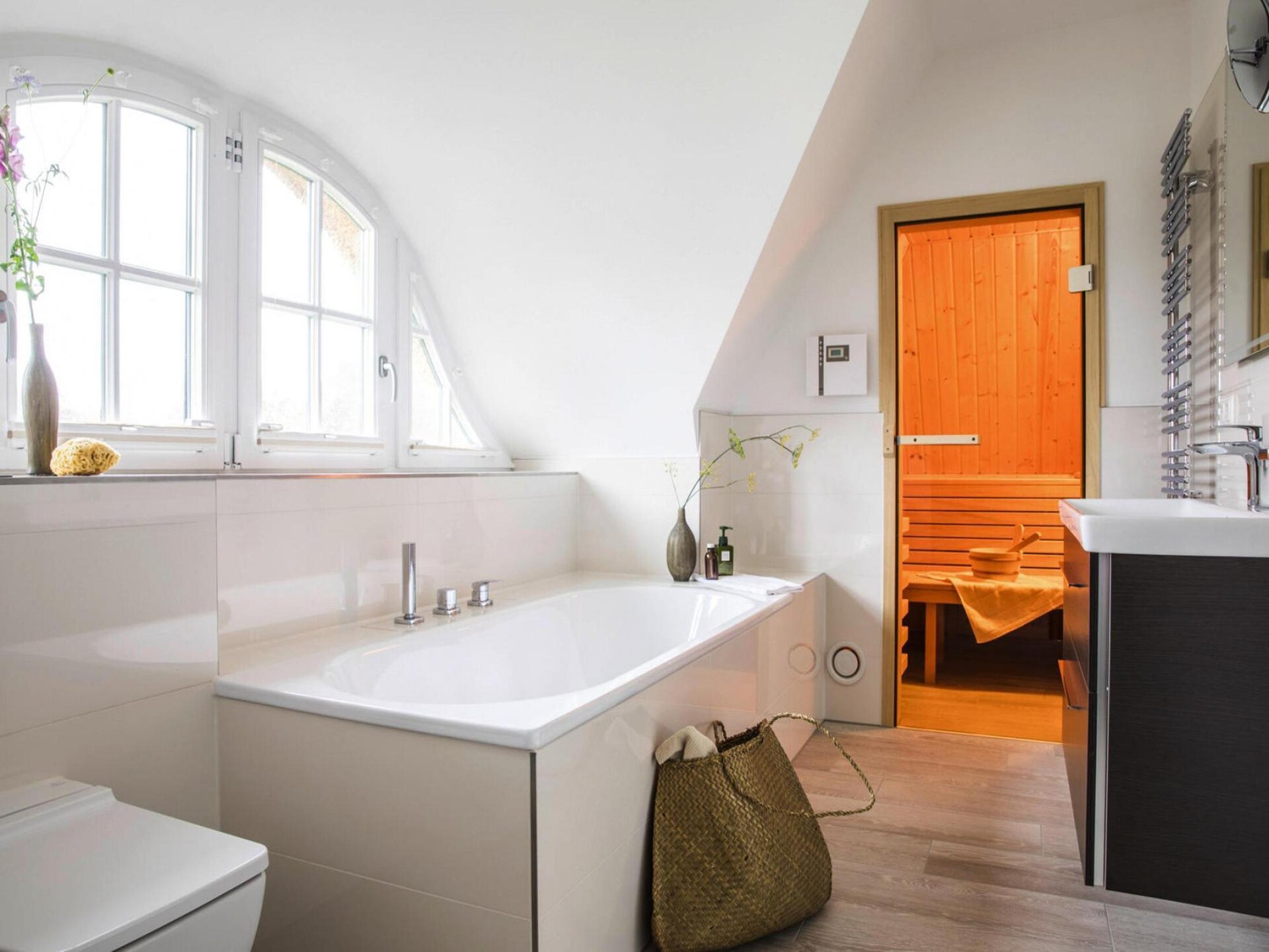 Vrijstaand rieten vakantiehuis met sauna op 100 meter van de lagune - foto 9