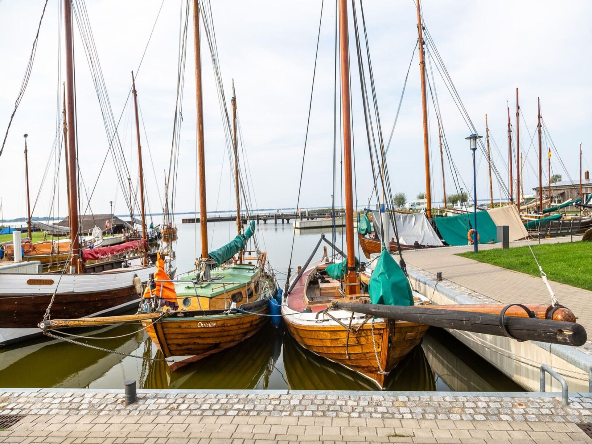 Vrijstaand rieten vakantiehuis met sauna op 100 meter van de lagune - foto 14
