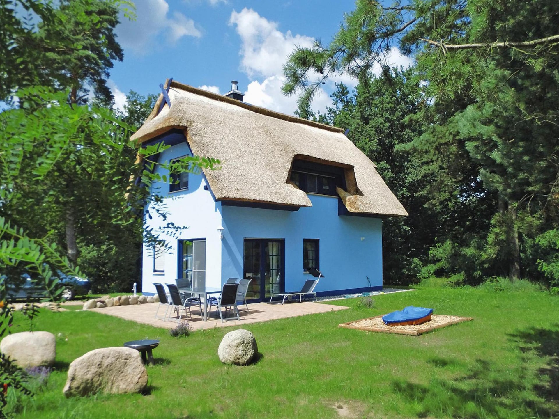 Gezinsvriendelijk vakantiehuis met rieten dak in Zirchow - foto 11