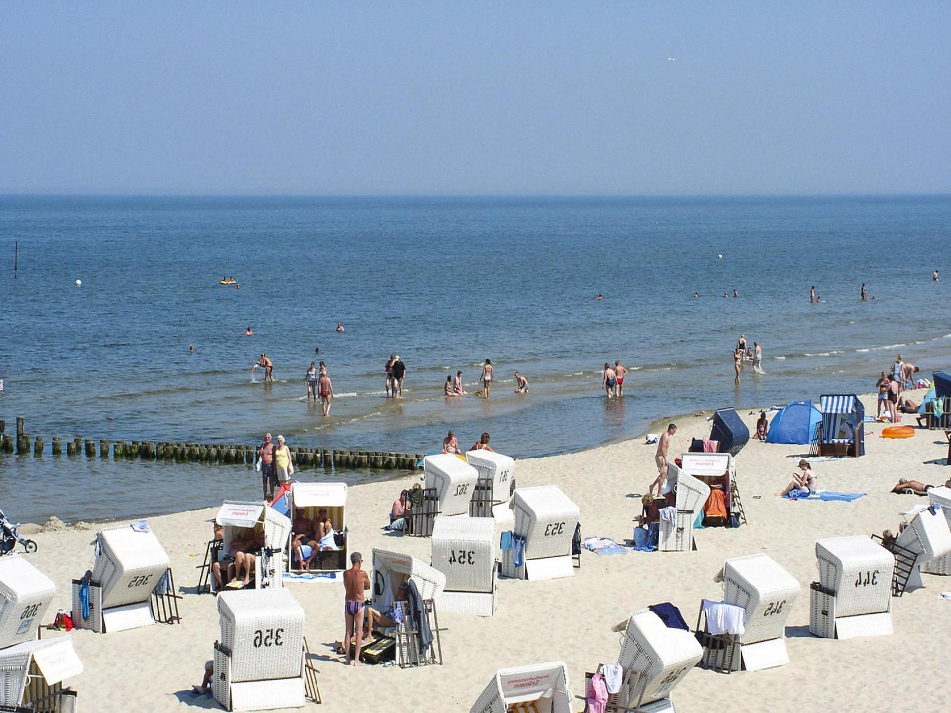 Gezinsvriendelijk vakantiehuis met rieten dak in Zirchow - foto 15