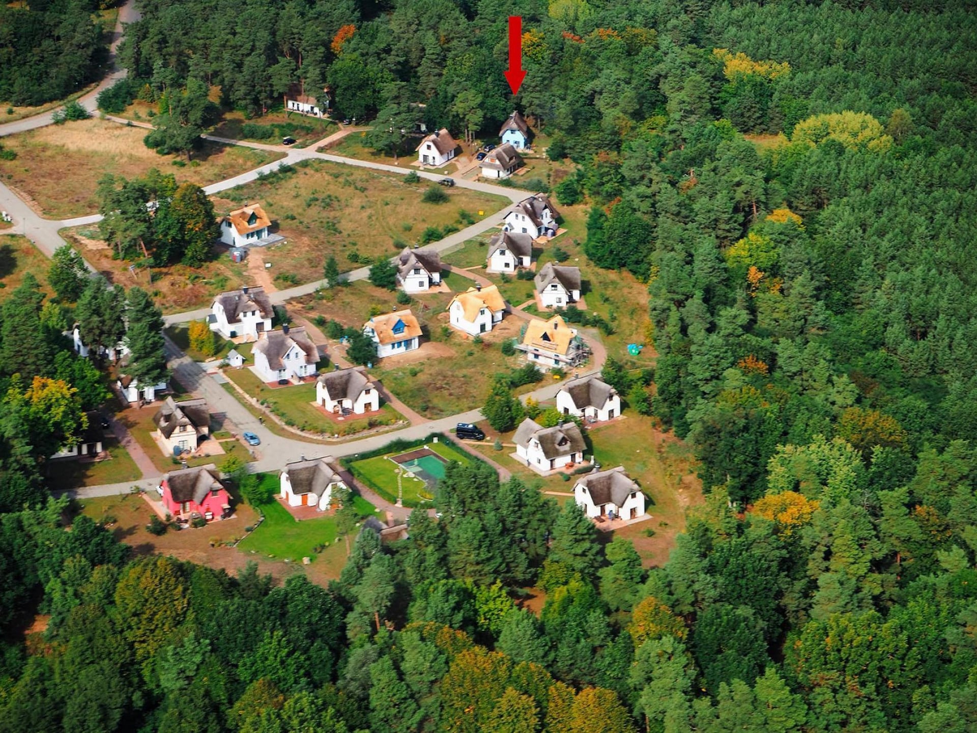 Gezinsvriendelijk vakantiehuis met rieten dak in Zirchow - foto 13
