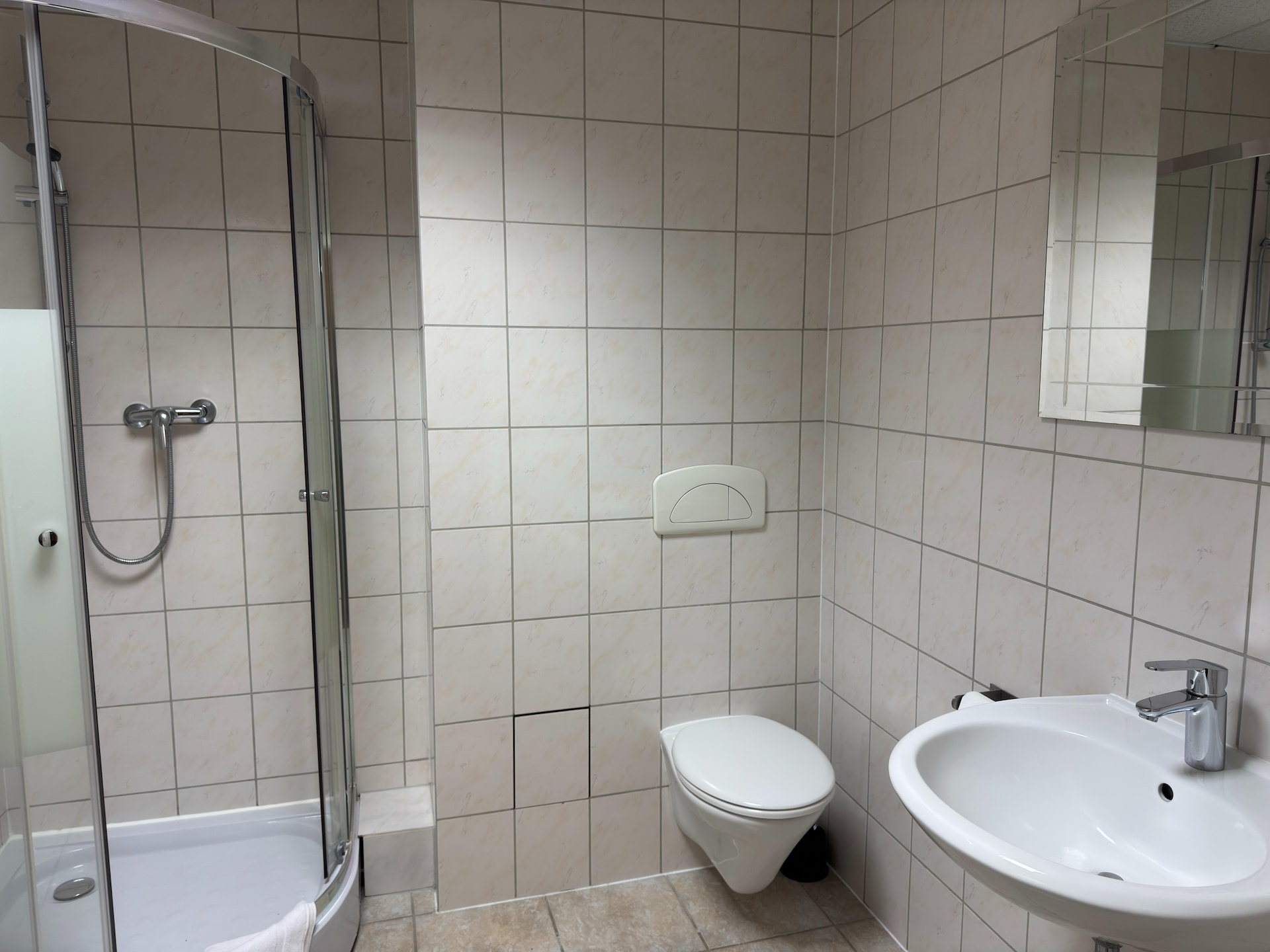 Aan het meer: Licht appartement met wellness in Schwerin - foto 10