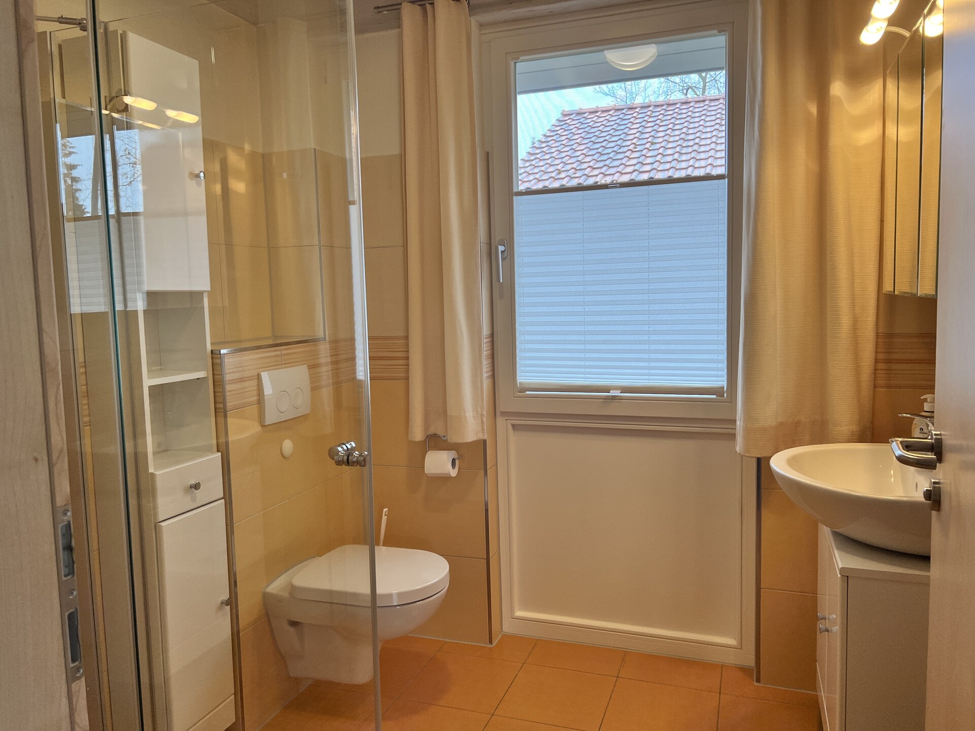 Vrijstaand huis met sauna, haard & roeiboot op 250m van de Müritz - foto 15