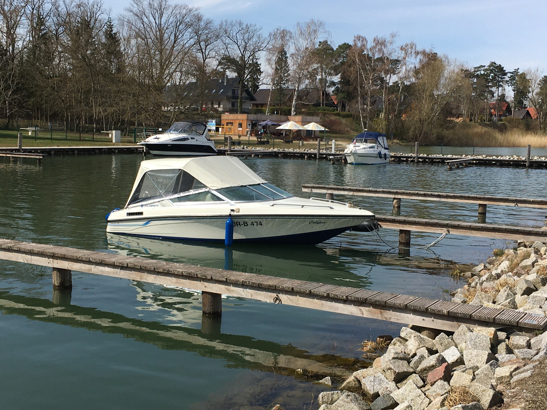 Vrijstaand huis met sauna, haard & roeiboot op 250m van de Müritz - foto 18